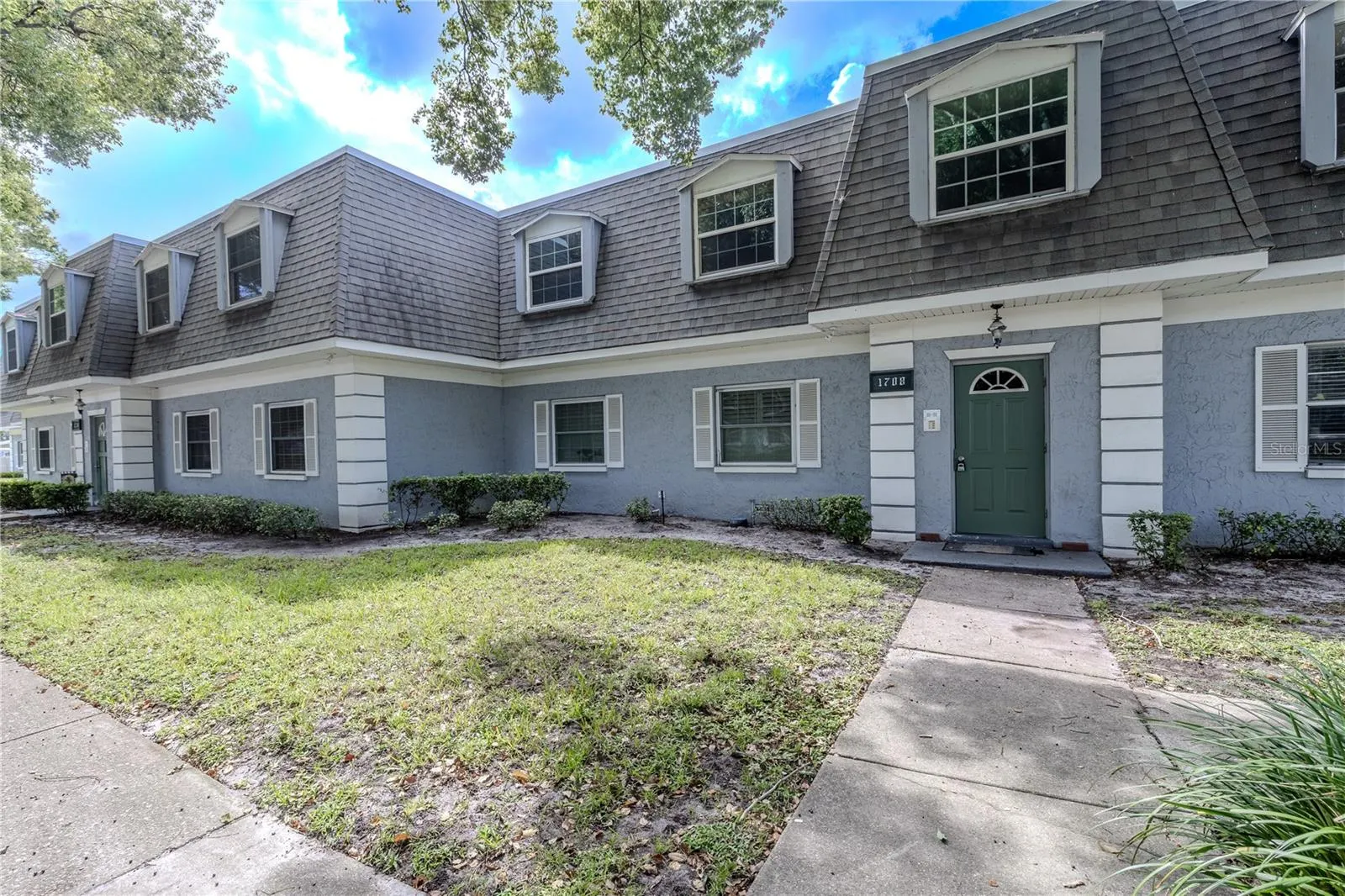 1708 BELLEAIR FOREST DR #D, #D