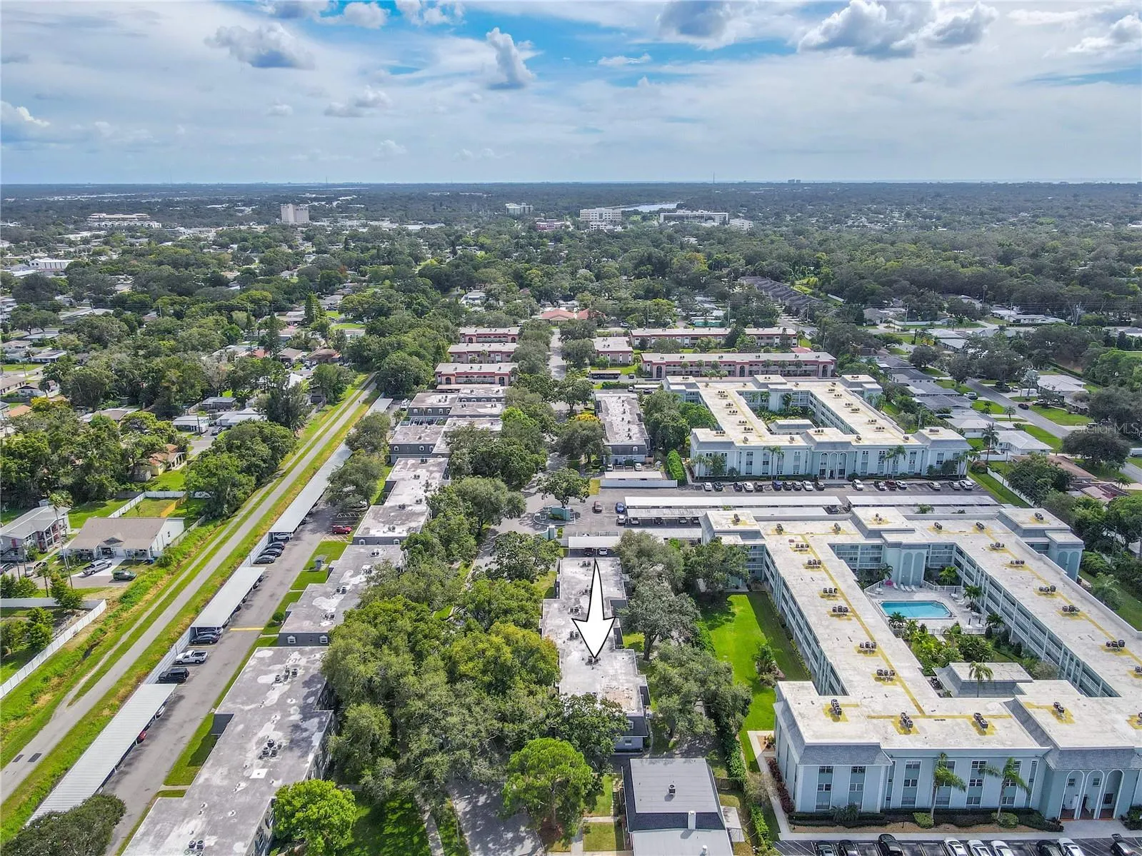 1708 BELLEAIR FOREST DR #D, #D