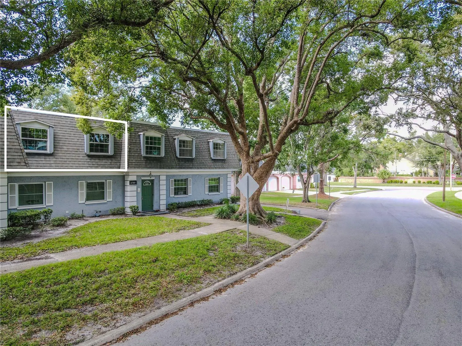 1708 BELLEAIR FOREST DR #D, #D