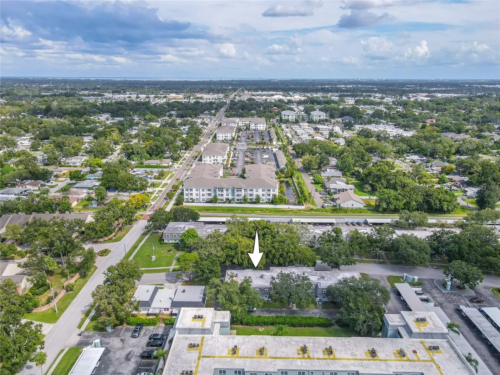 1708 BELLEAIR FOREST DR #D, #D
