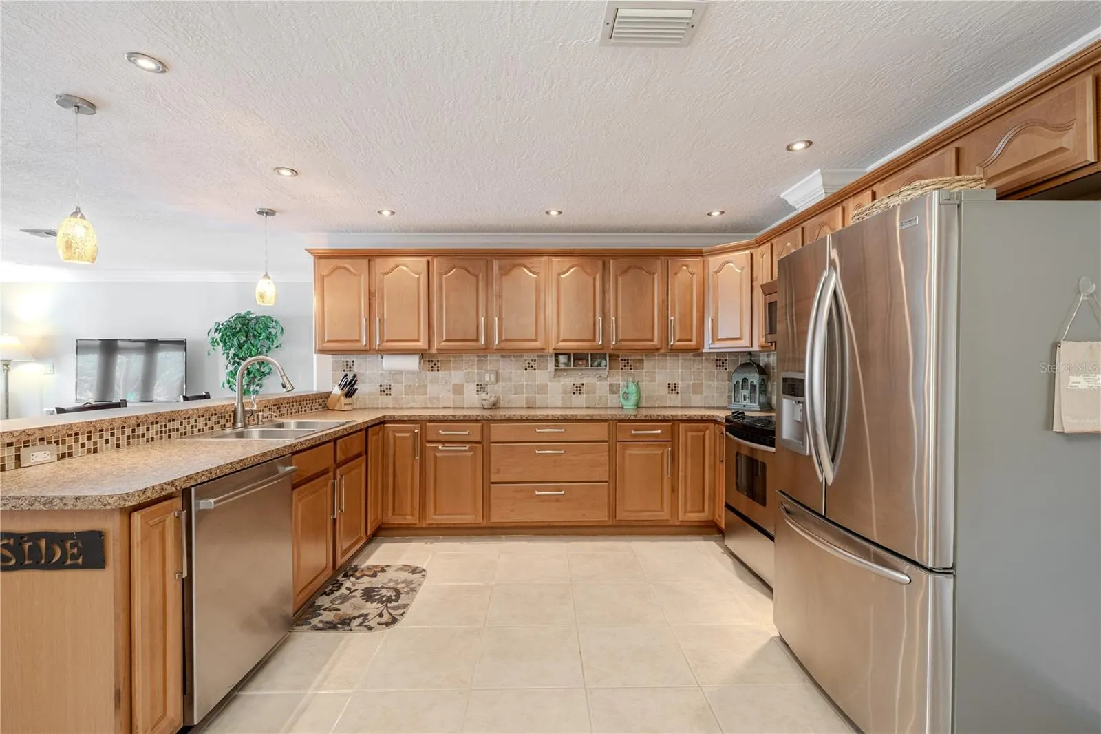 44 CYPRESS DR