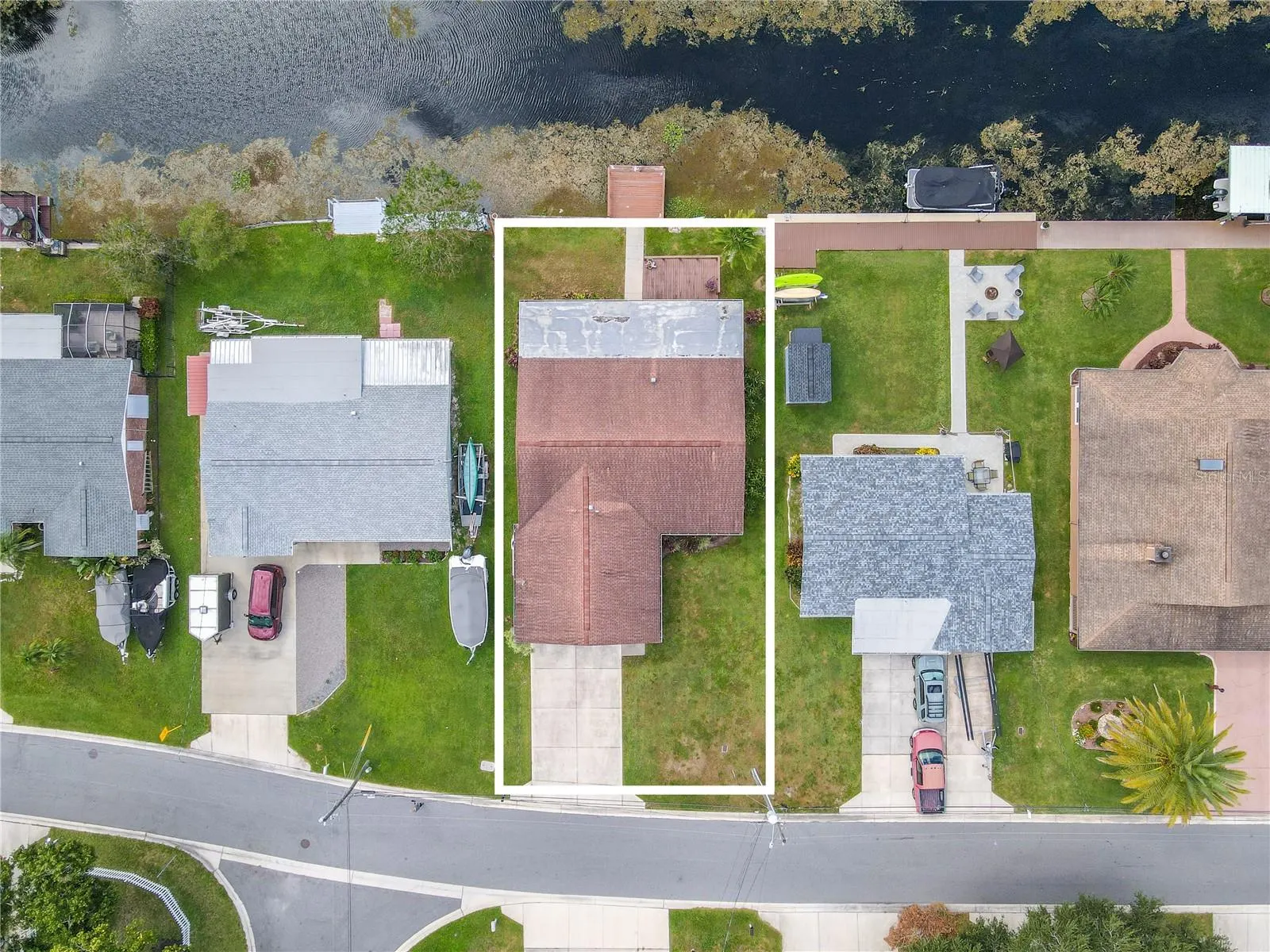 44 CYPRESS DR