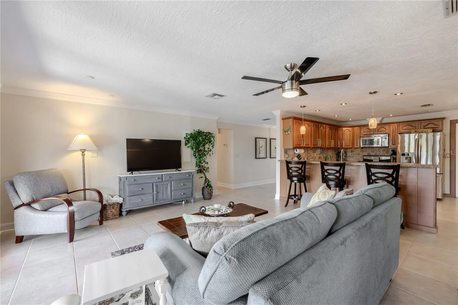 44 CYPRESS DR