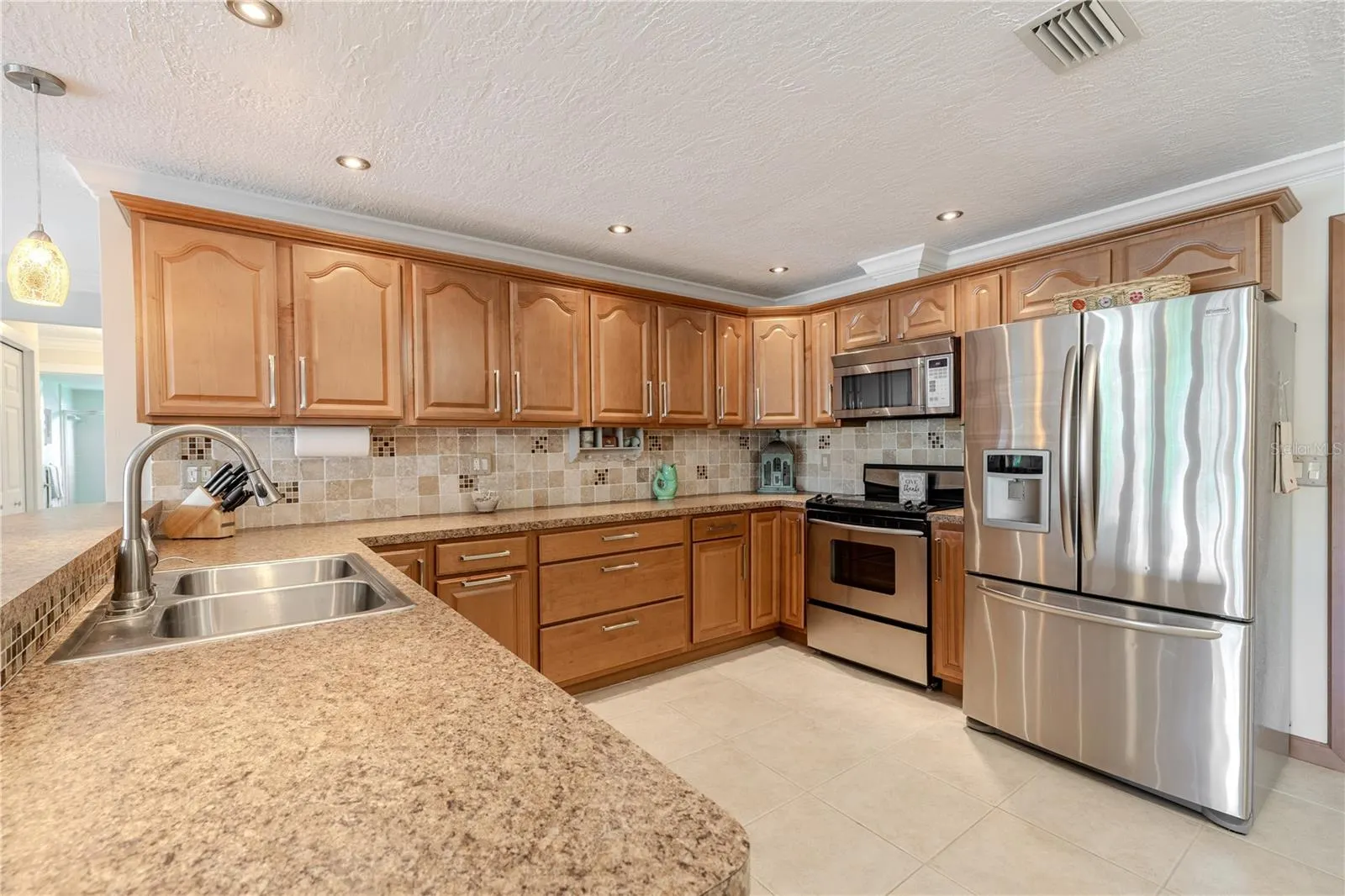 44 CYPRESS DR