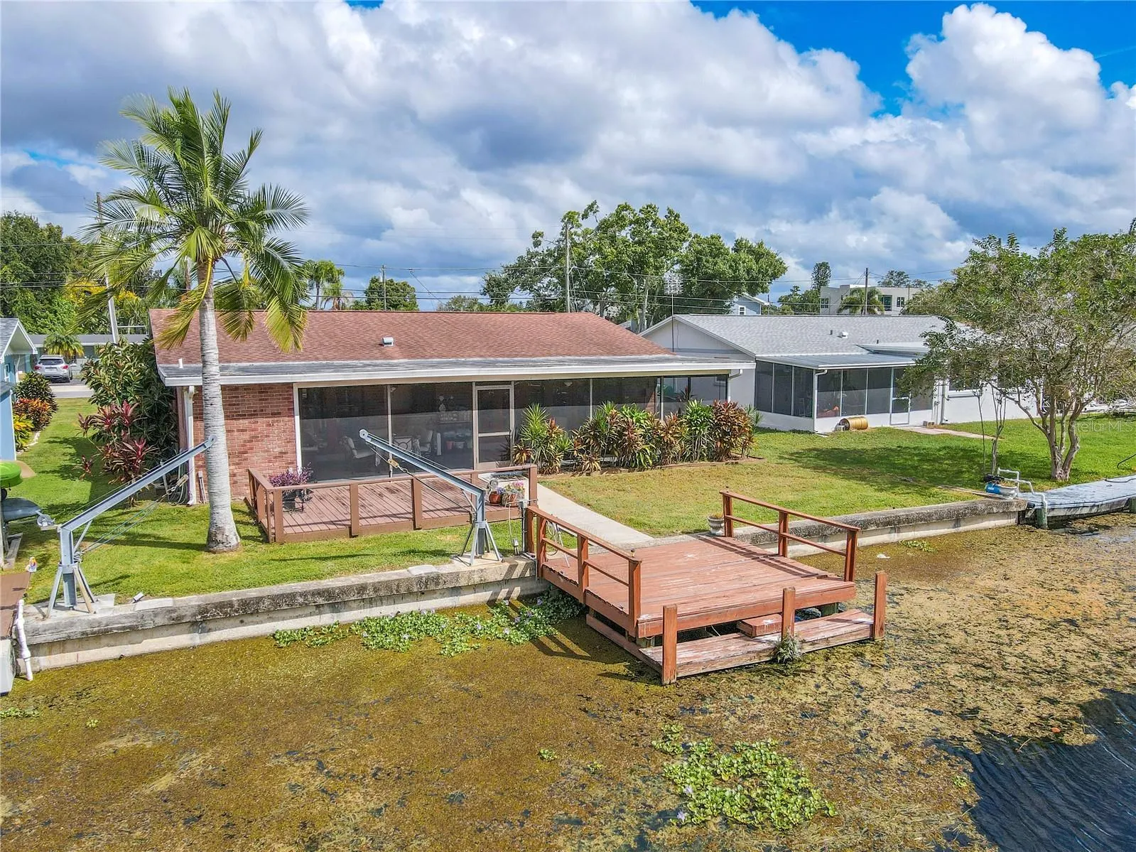 44 CYPRESS DR