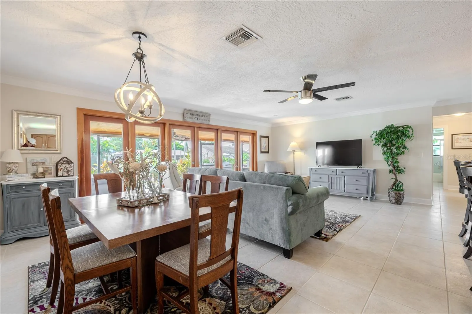 44 CYPRESS DR