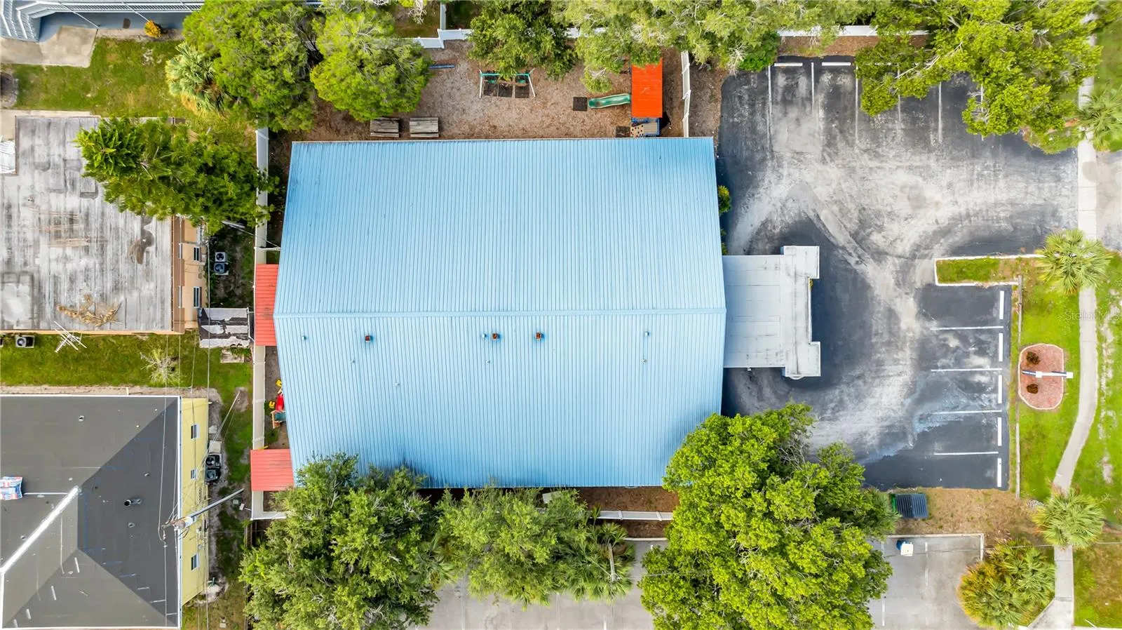 1419 SUNSET POINT RD