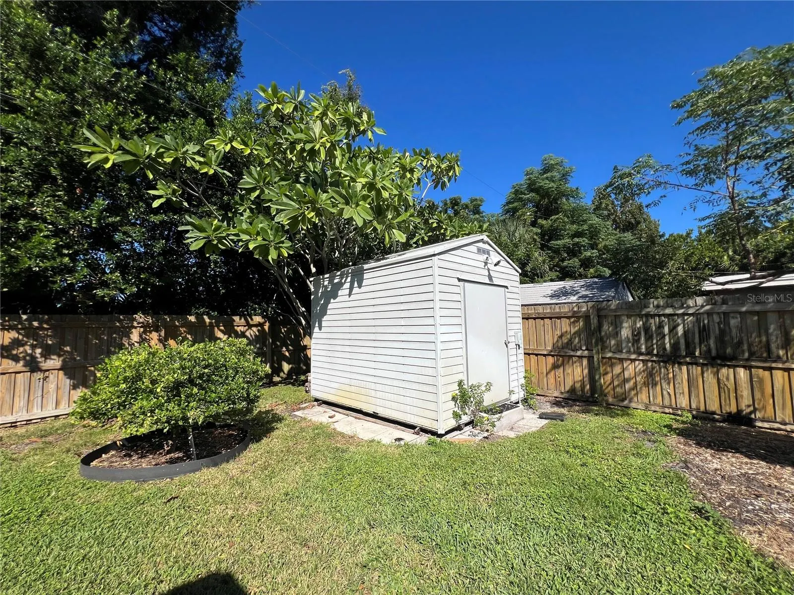 4227 PORPOISE DR SE