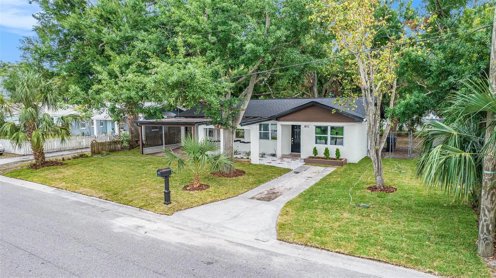 3812 W ROGERS AVE