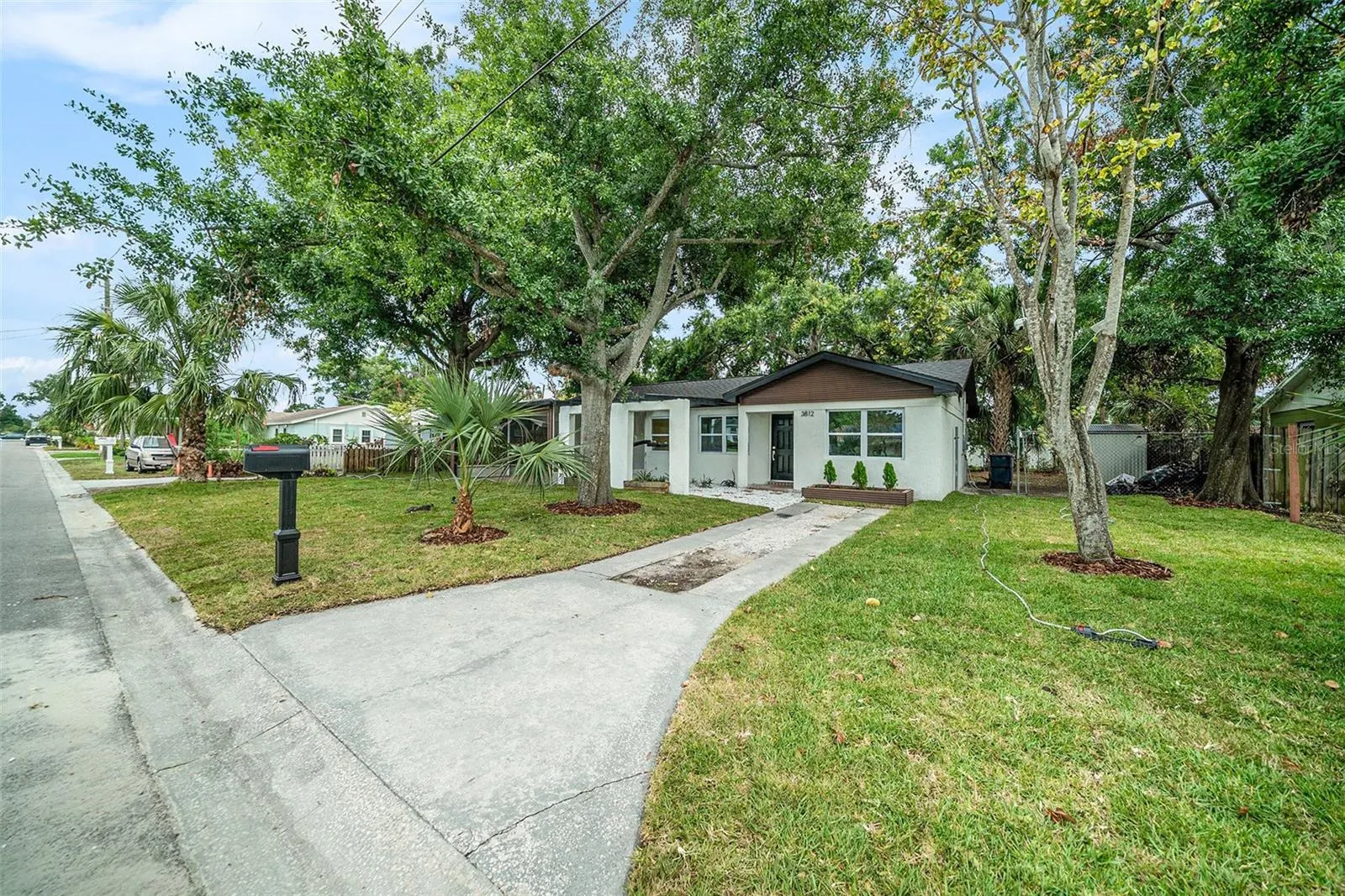 3812 W ROGERS AVE