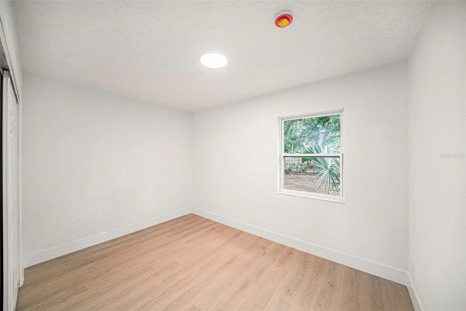 3812 W ROGERS AVE