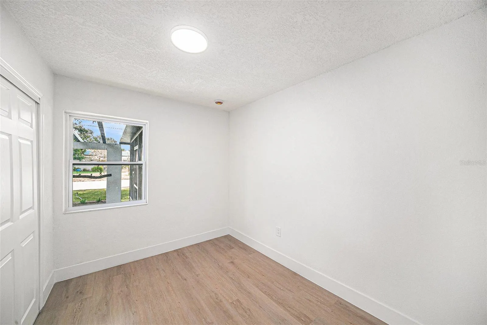3812 W ROGERS AVE