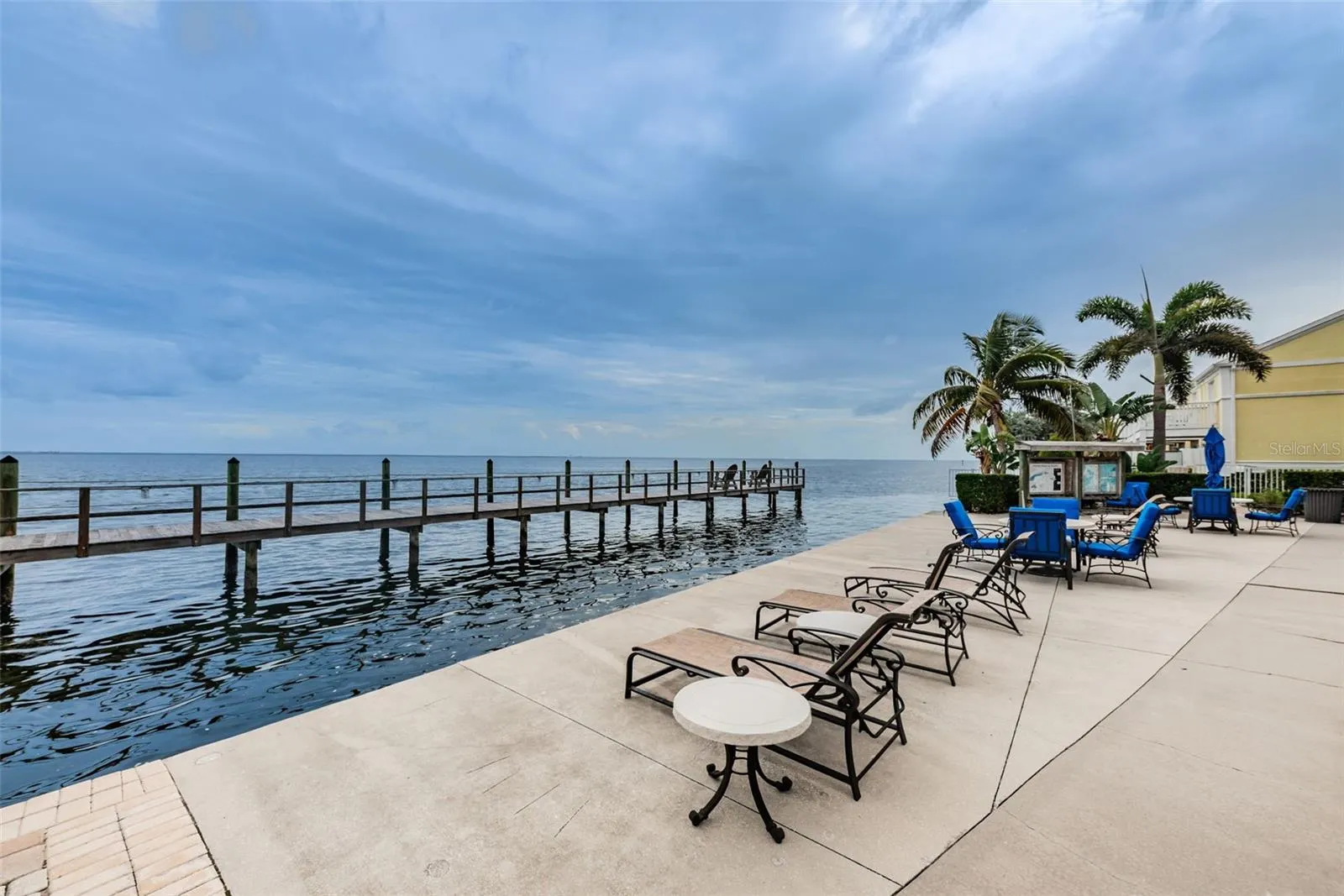 5196 BEACH DR SE #B, #B