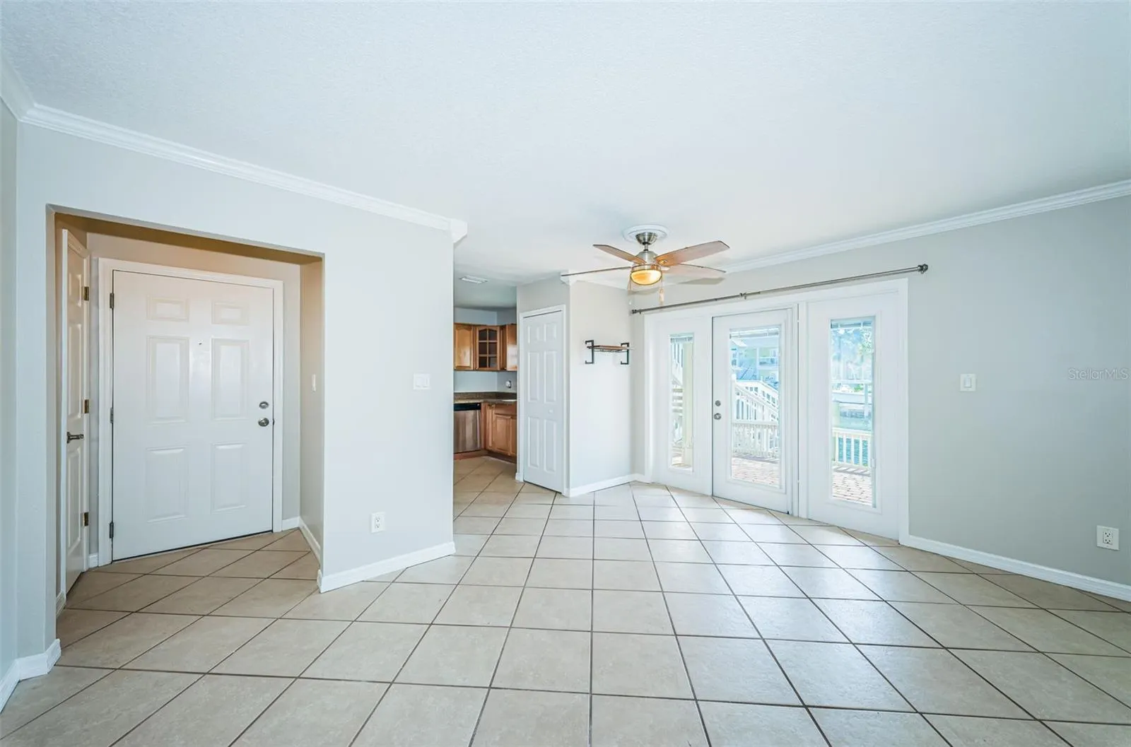 5196 BEACH DR SE #B, #B