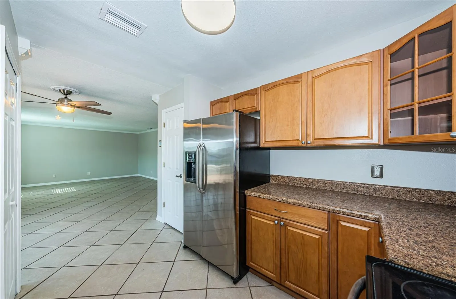5196 BEACH DR SE #B, #B