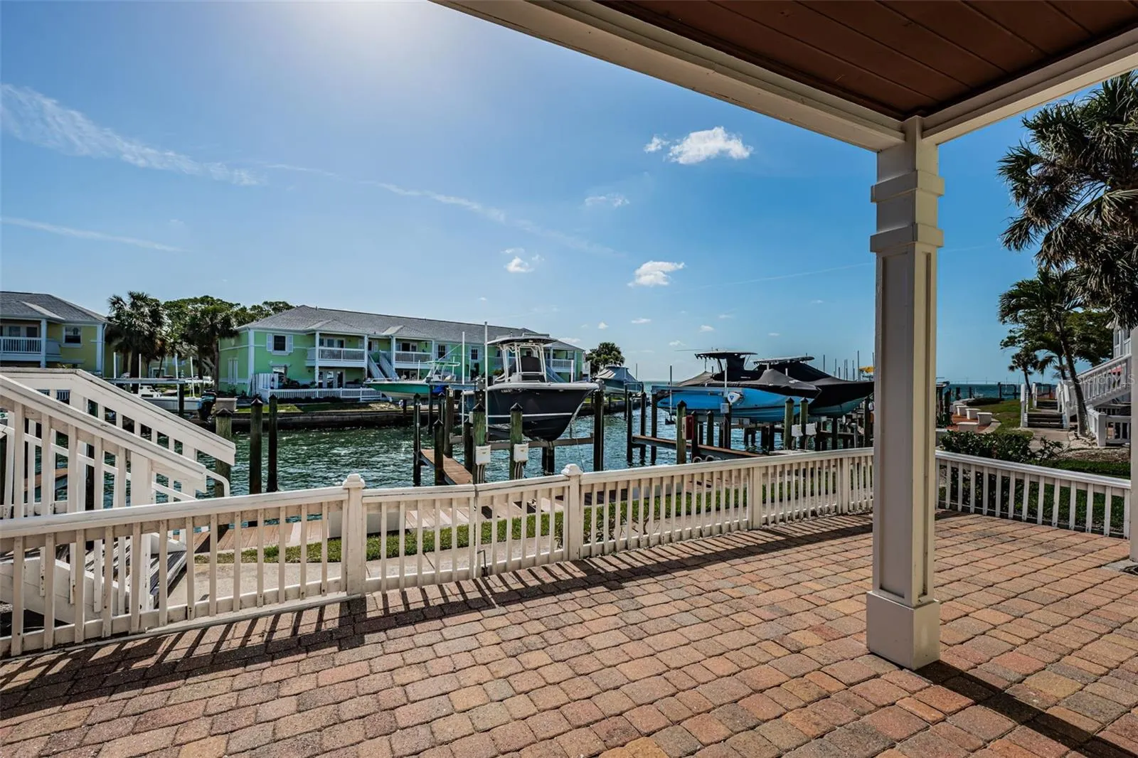 5196 BEACH DR SE #B, #B