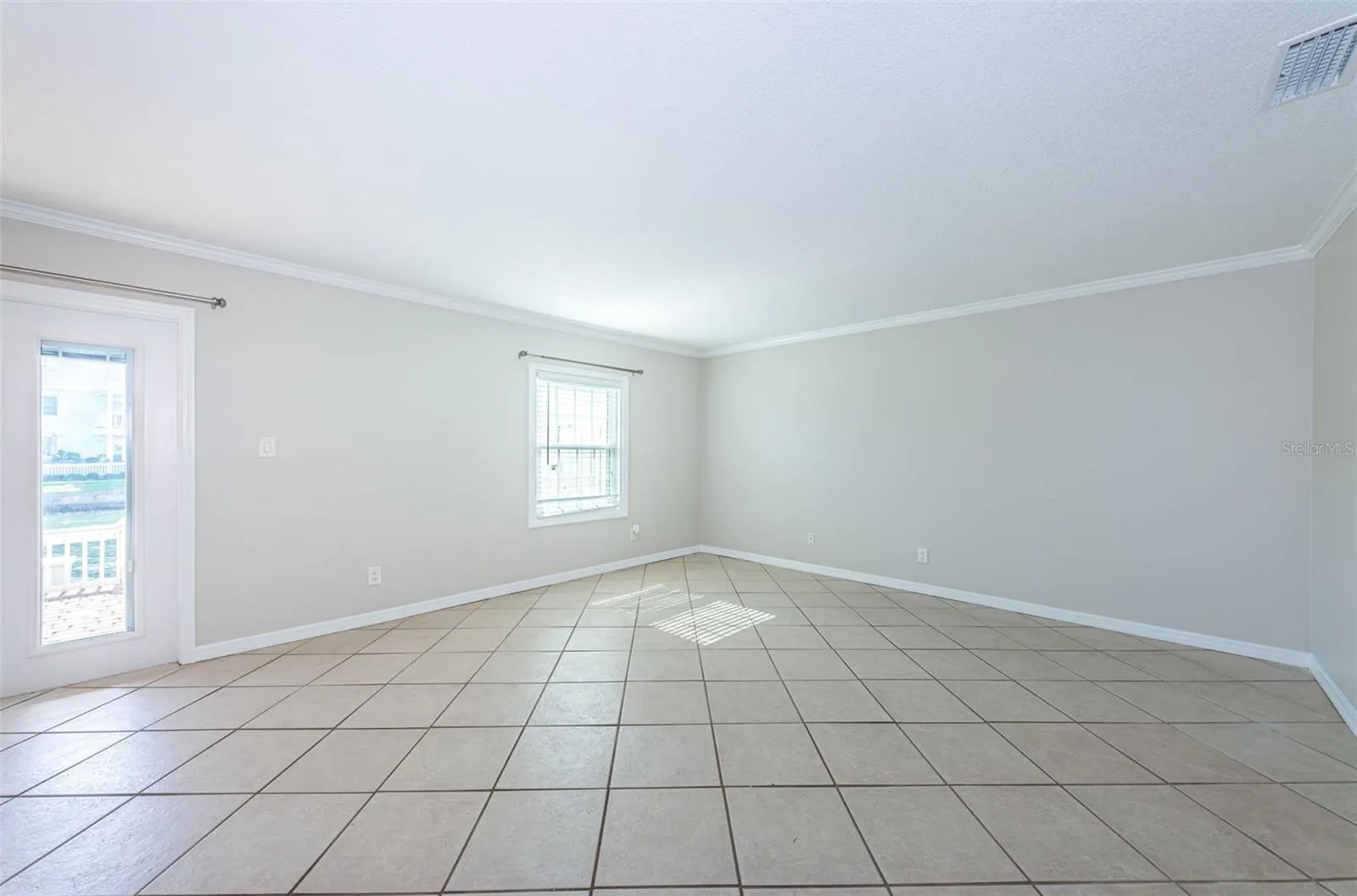 5196 BEACH DR SE #B, #B