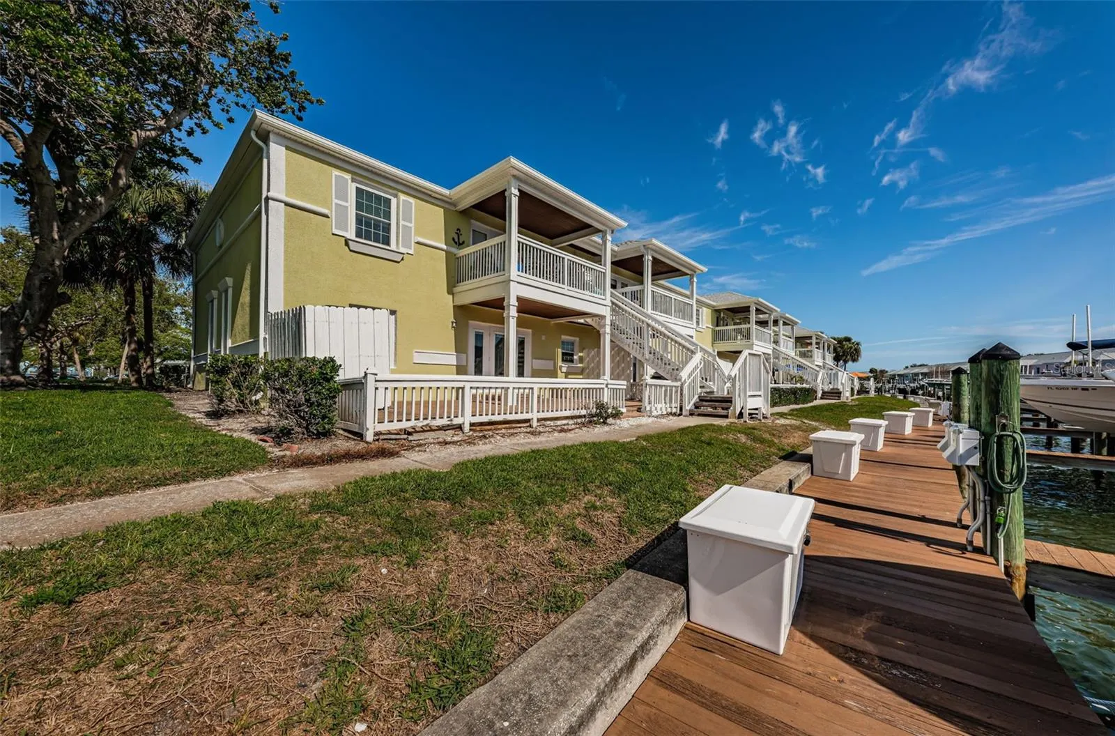 5196 BEACH DR SE #B, #B