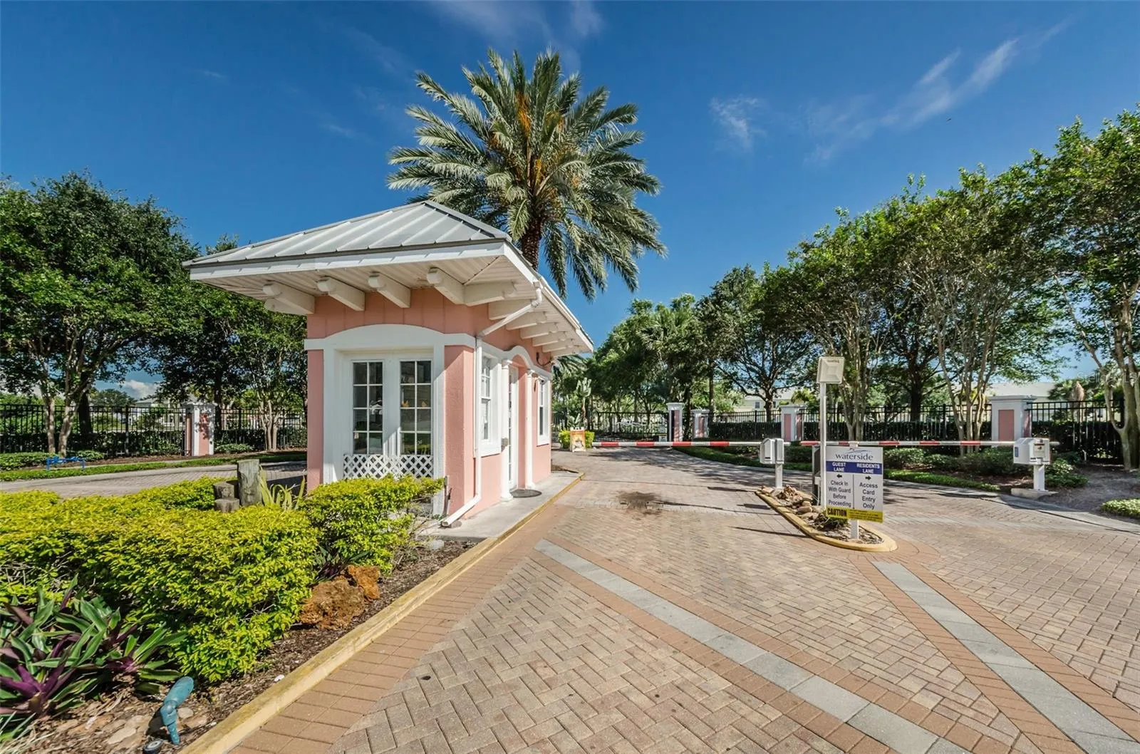 5196 BEACH DR SE #B, #B