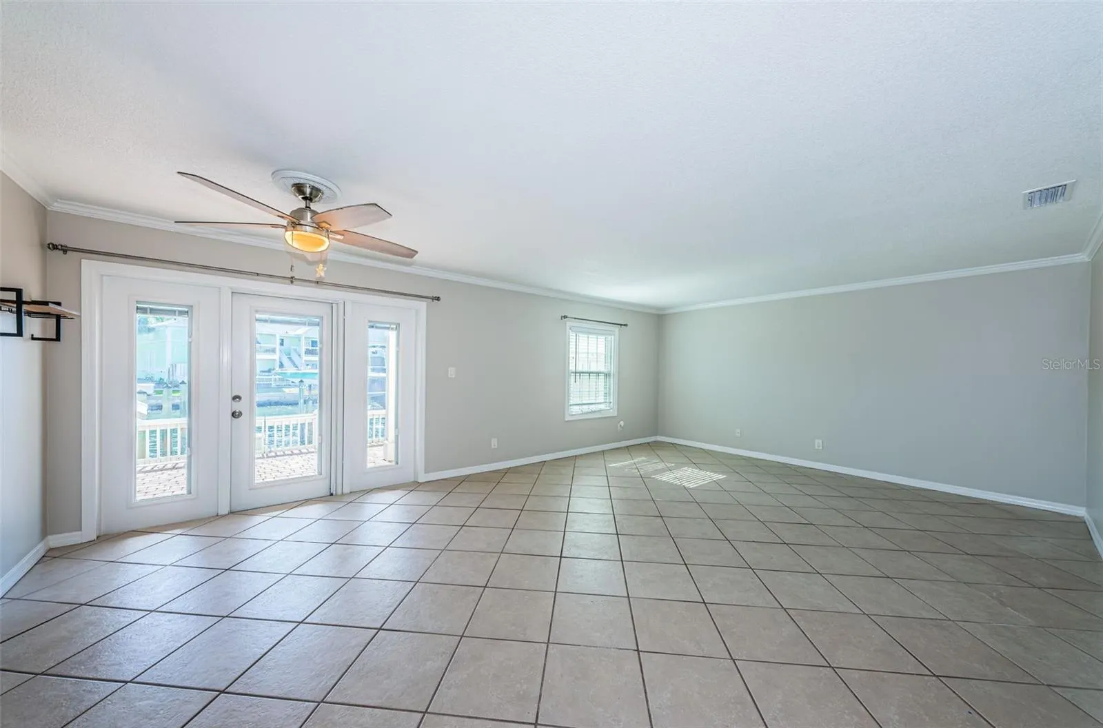5196 BEACH DR SE #B, #B