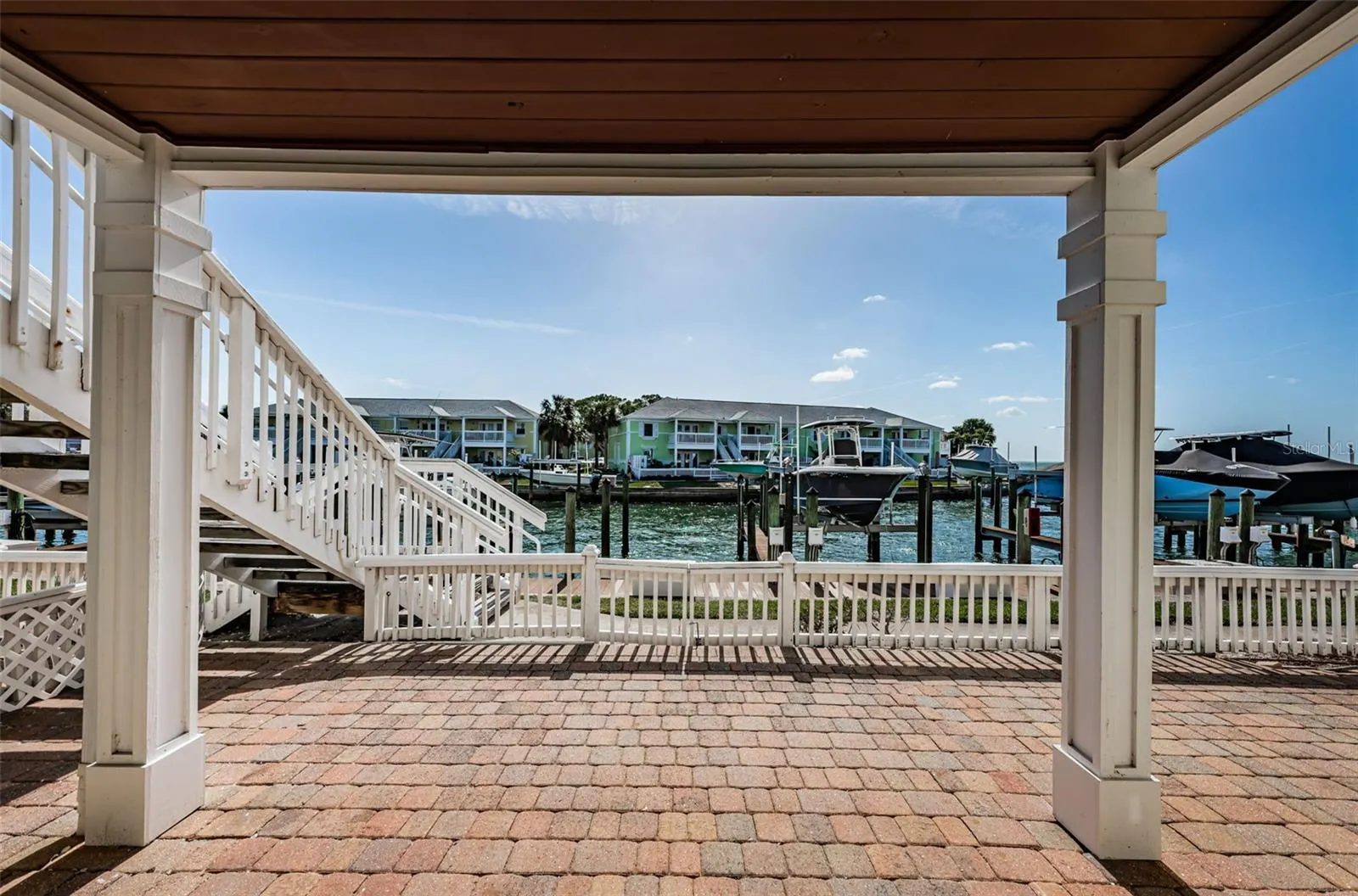 5196 BEACH DR SE #B, #B