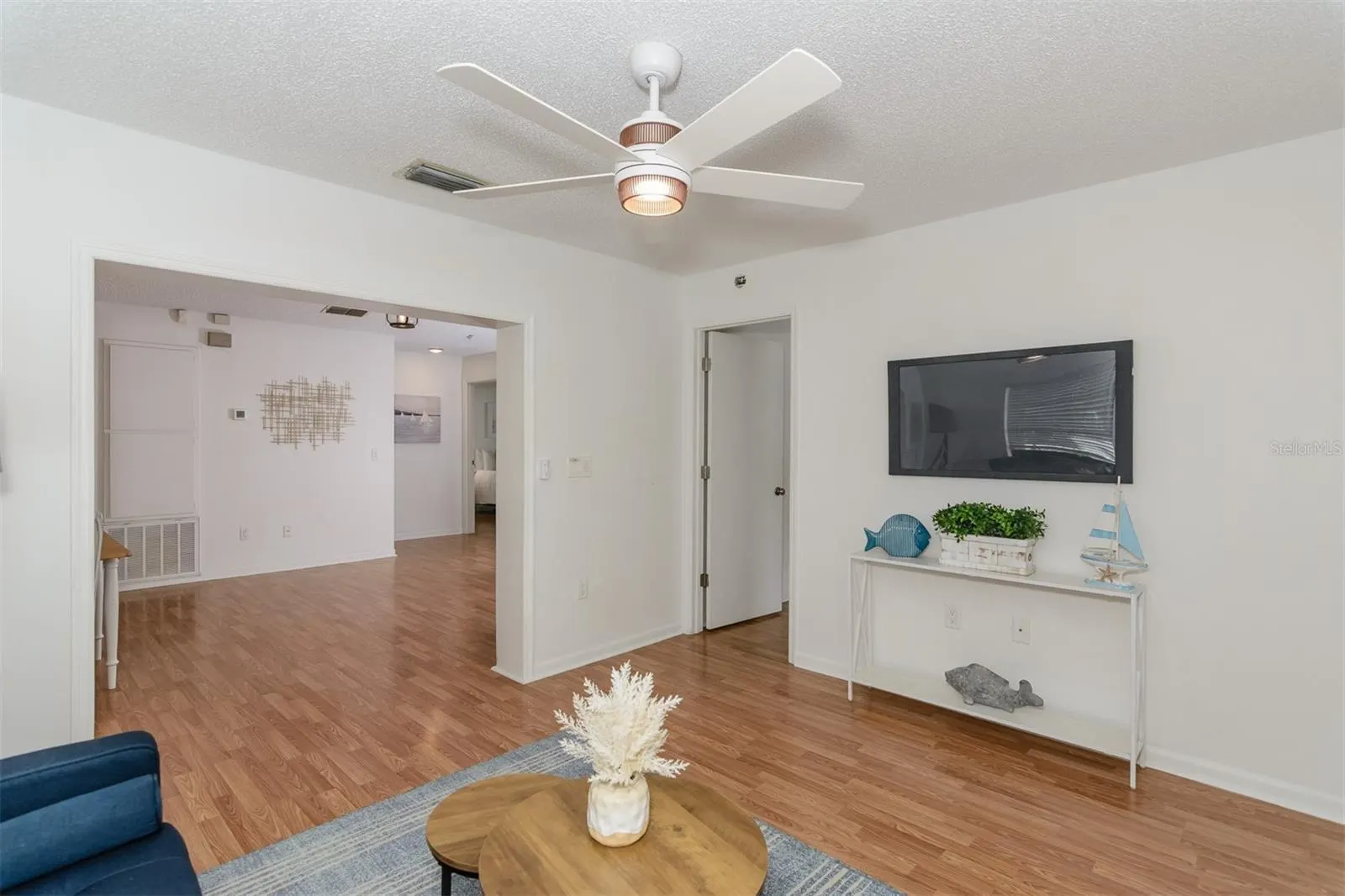 1724 W LAGOON CIR