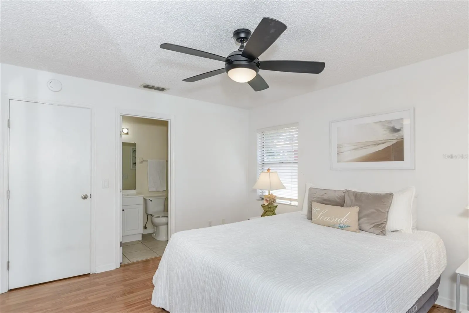 1724 W LAGOON CIR