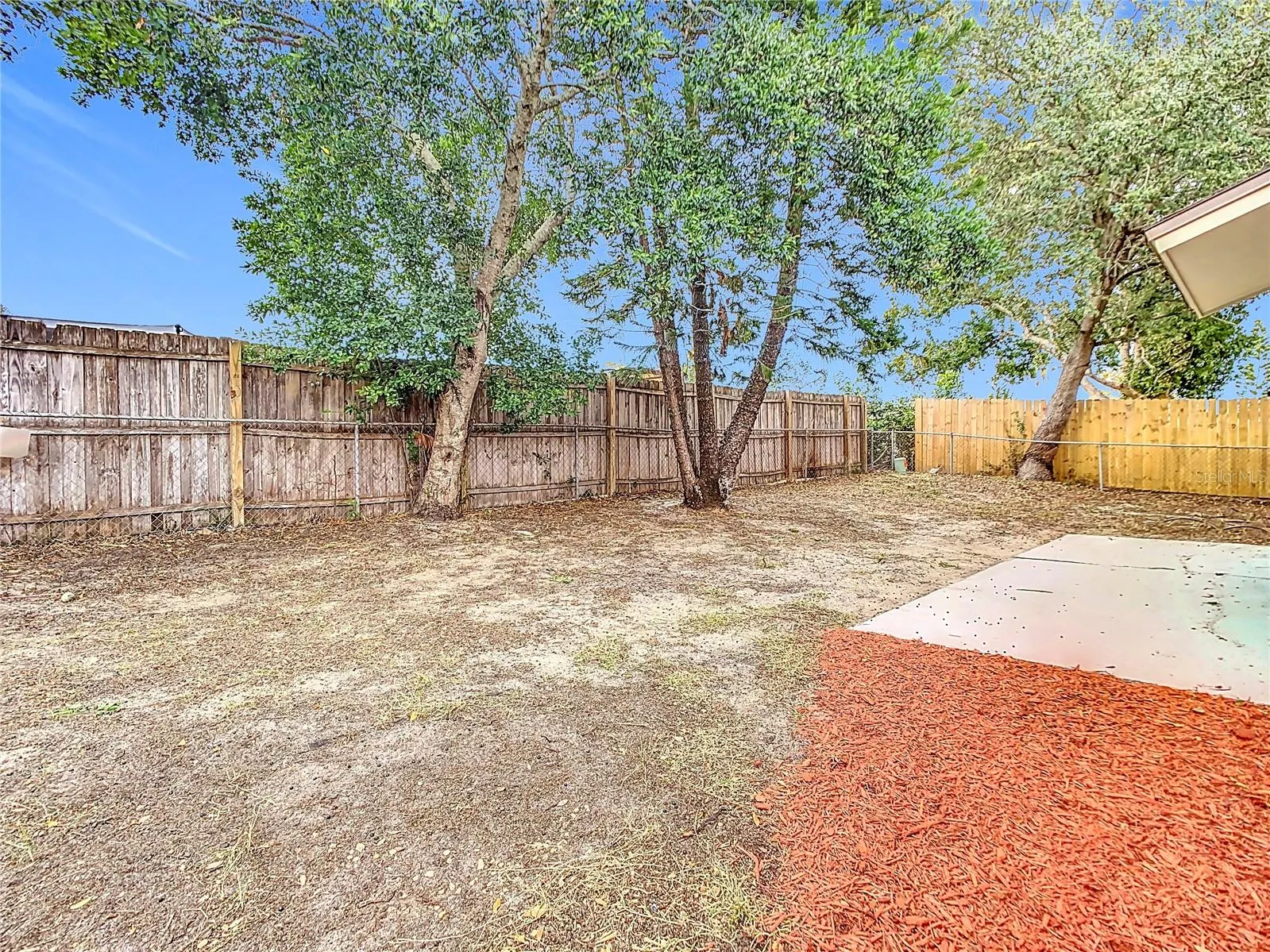 1612 FOX RUN DR