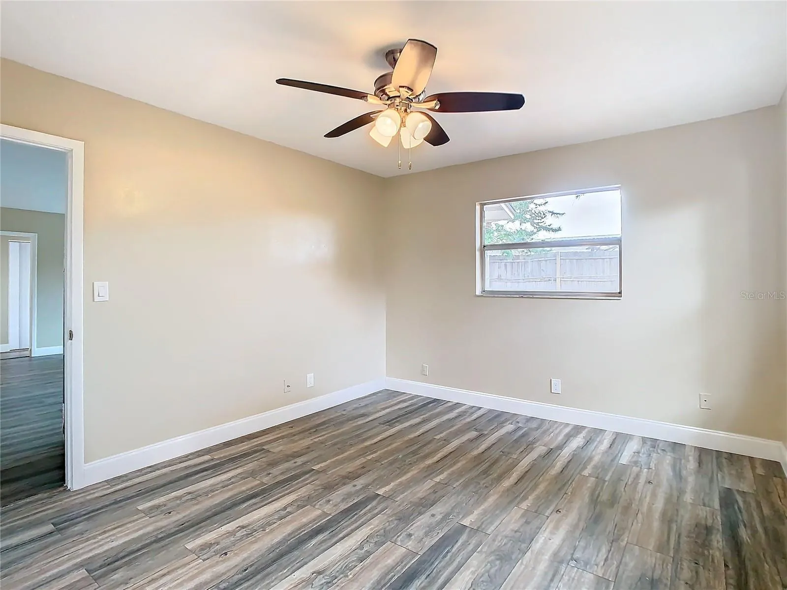 1612 FOX RUN DR