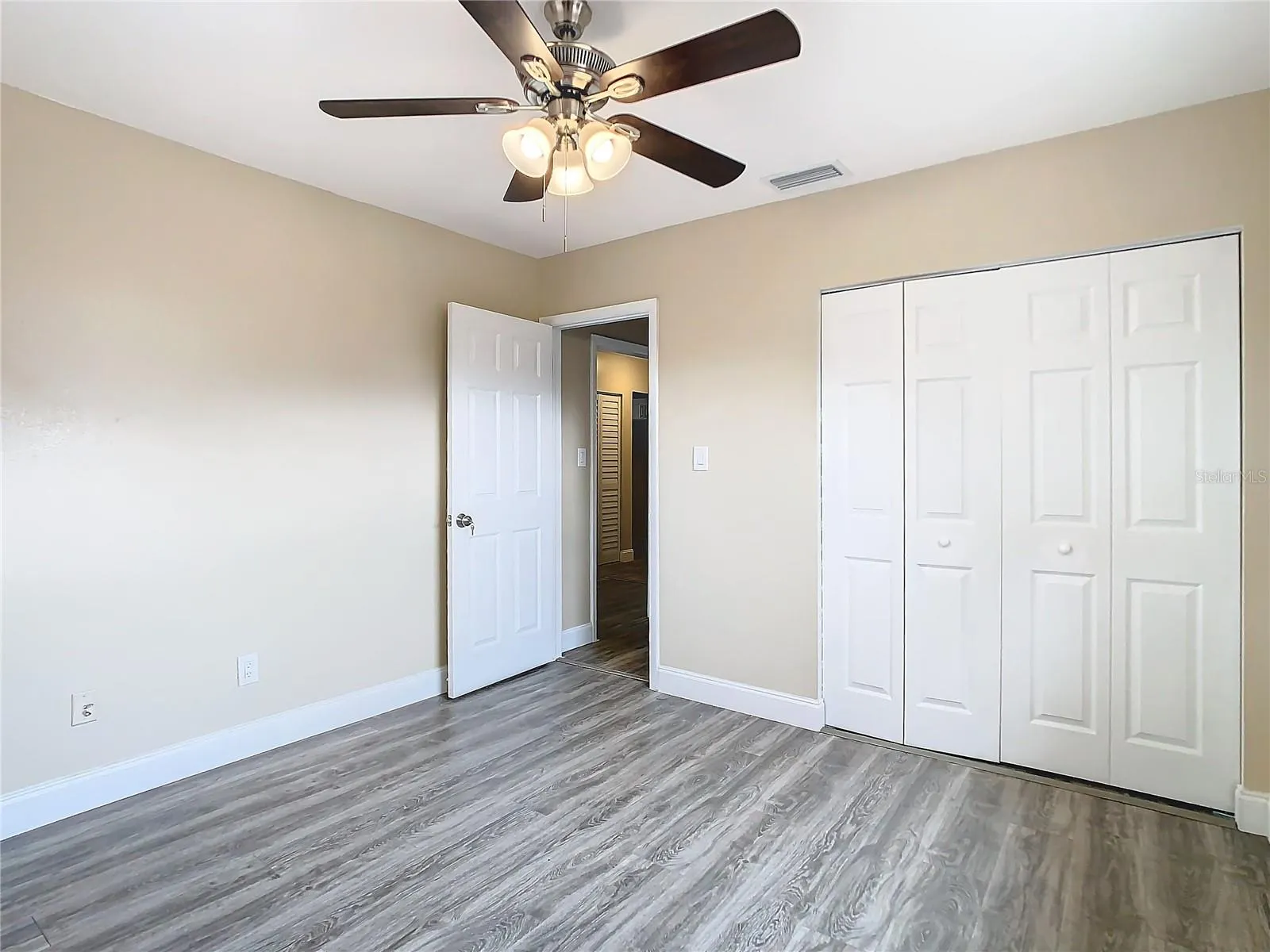 1612 FOX RUN DR