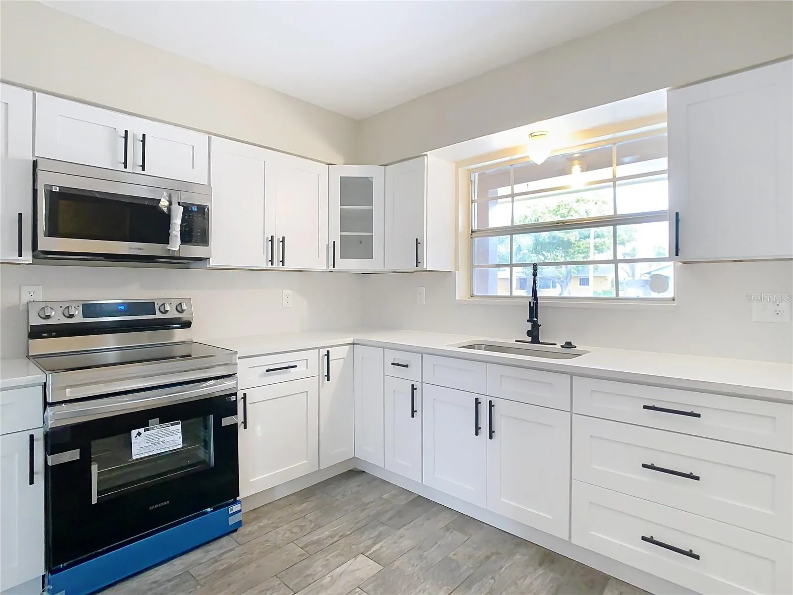 1612 FOX RUN DR
