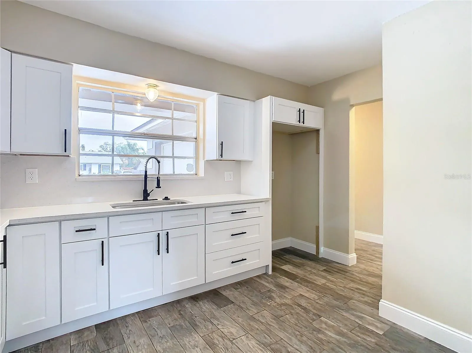 1612 FOX RUN DR