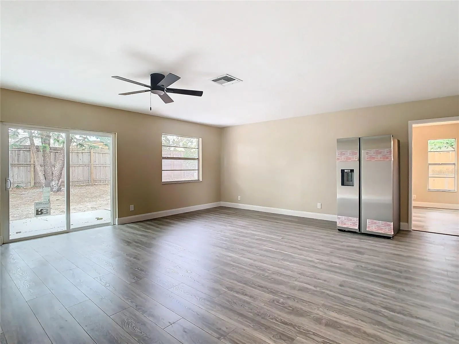 1612 FOX RUN DR