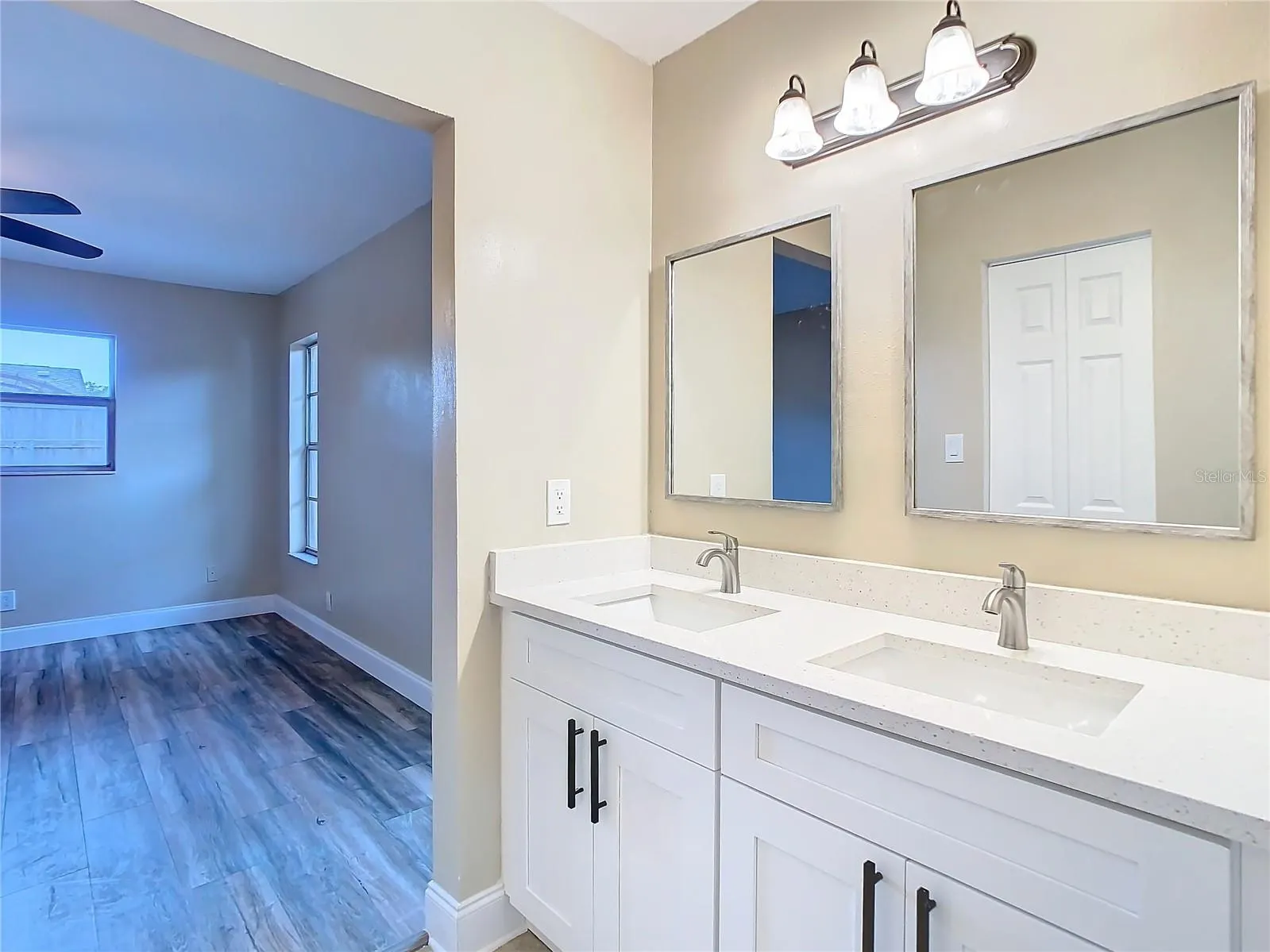 1612 FOX RUN DR