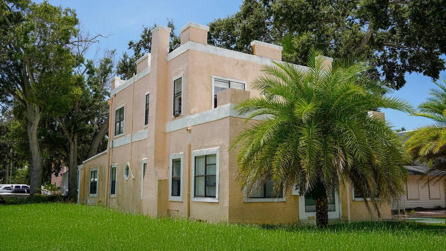 5400 CENTRAL AVE