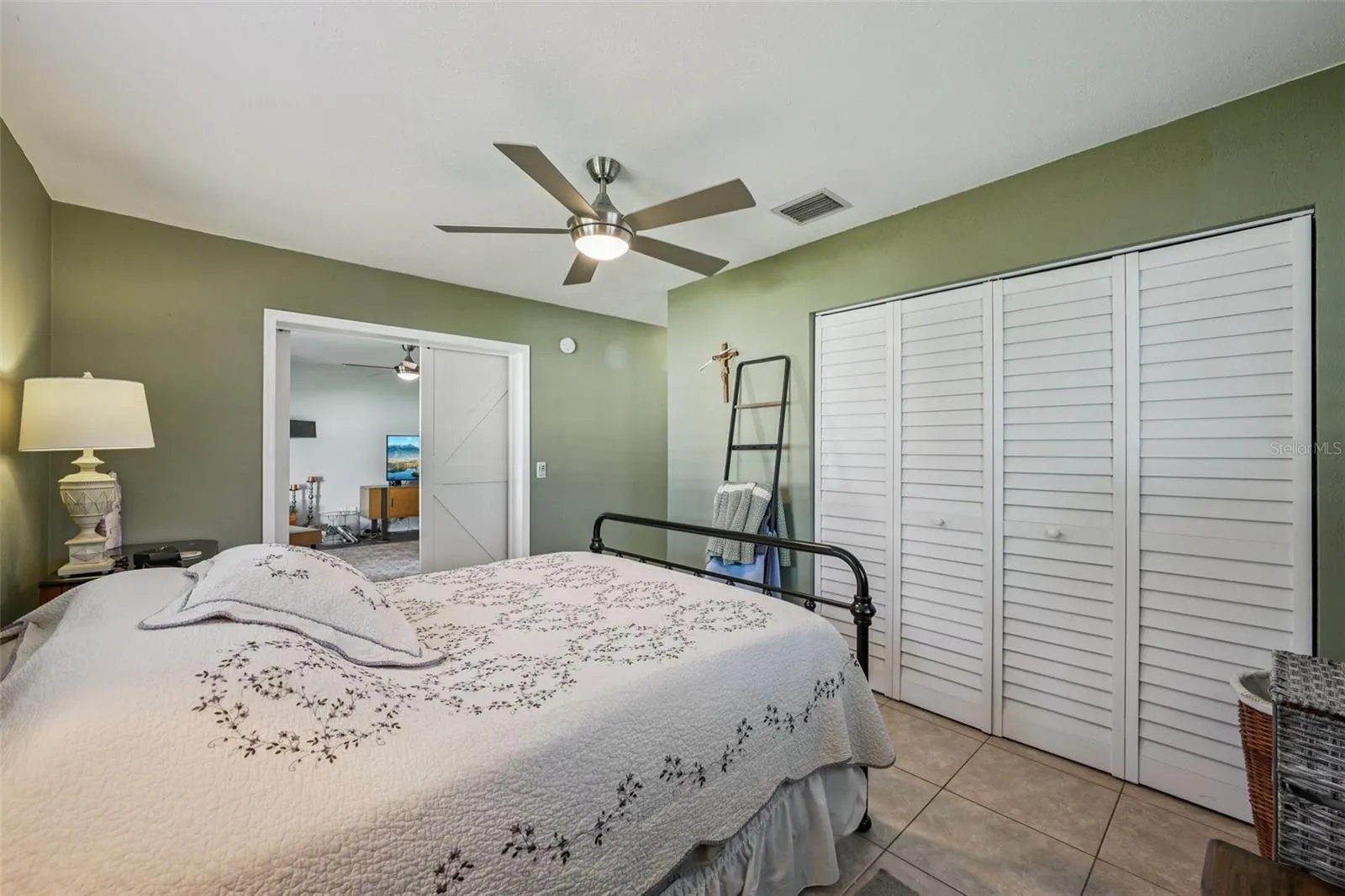 1586 ROSERY RD NE
