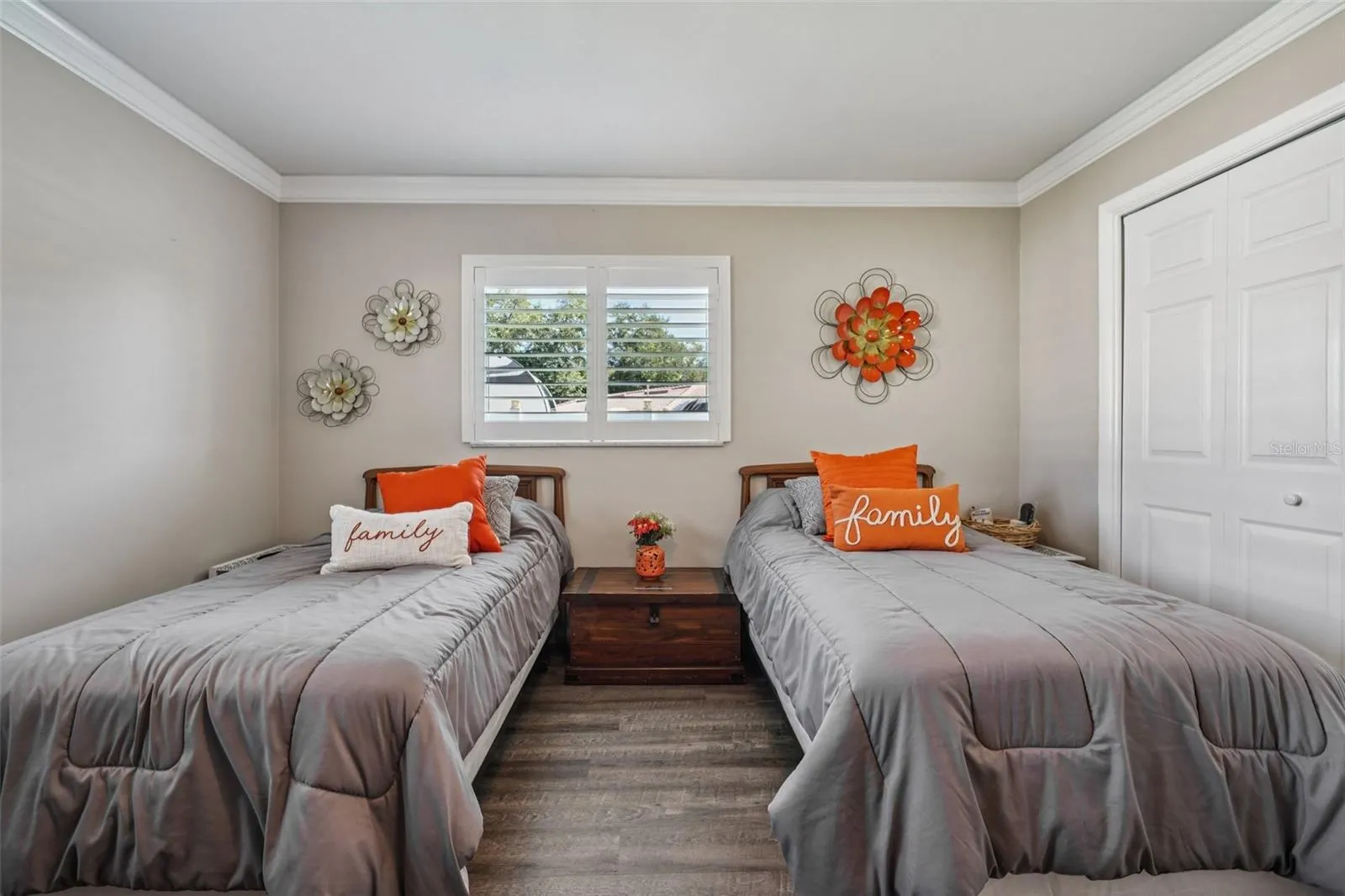 1586 ROSERY RD NE