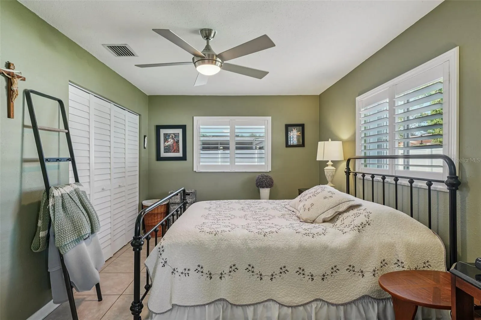 1586 ROSERY RD NE