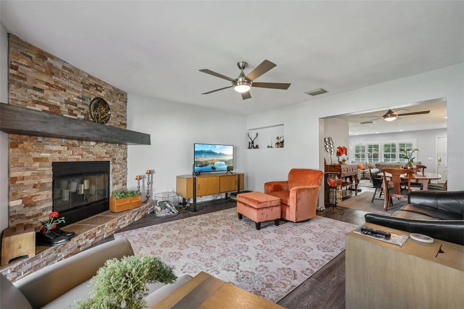 1586 ROSERY RD NE