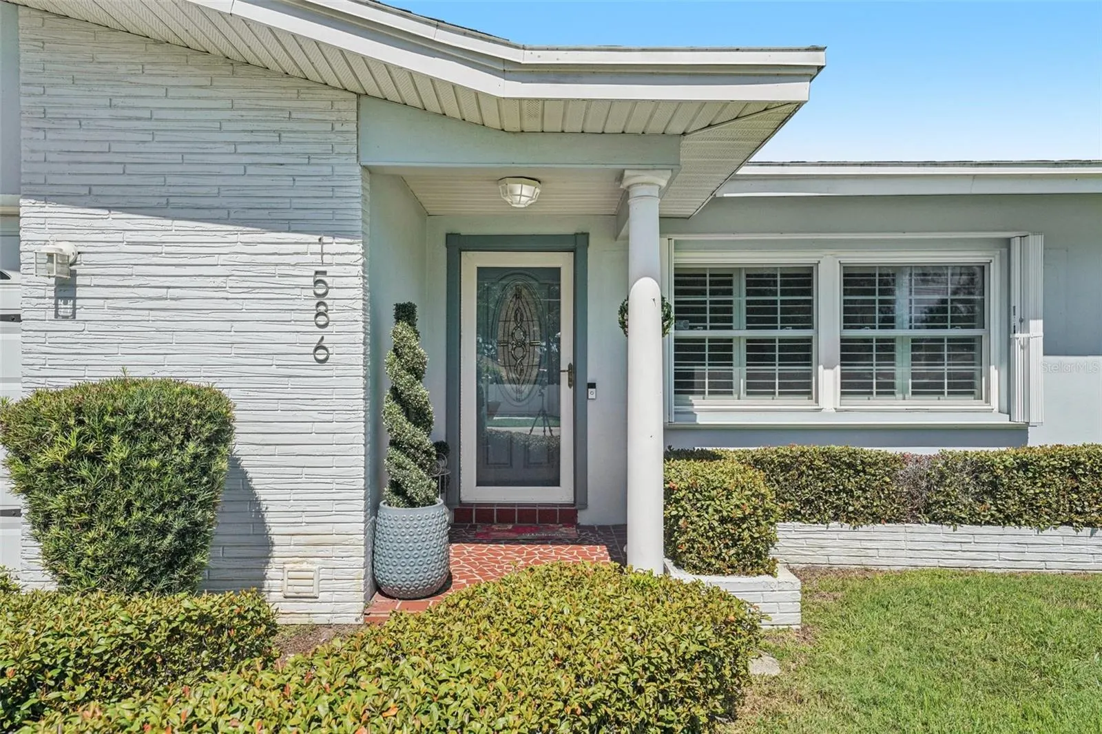 1586 ROSERY RD NE
