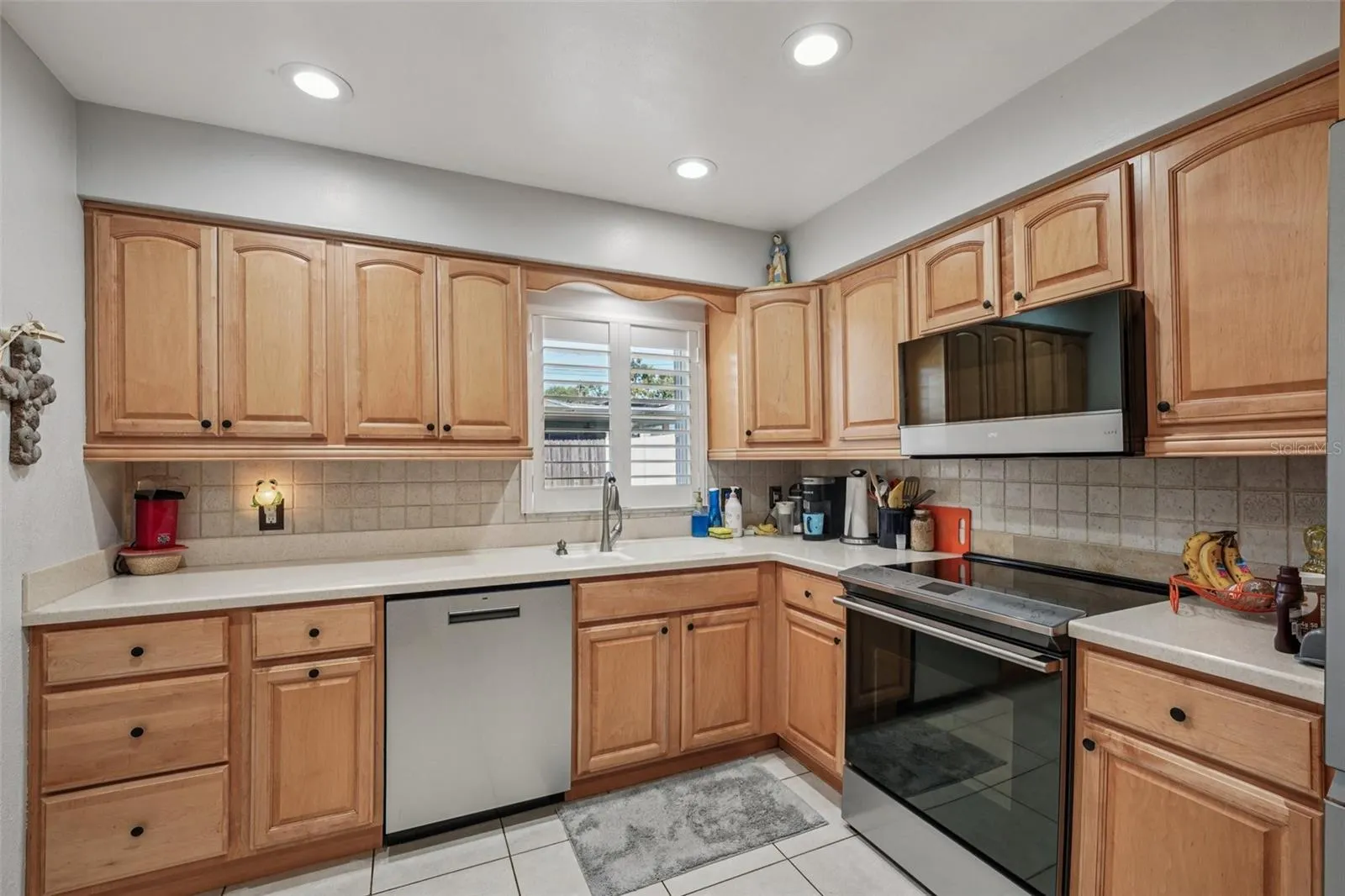1586 ROSERY RD NE