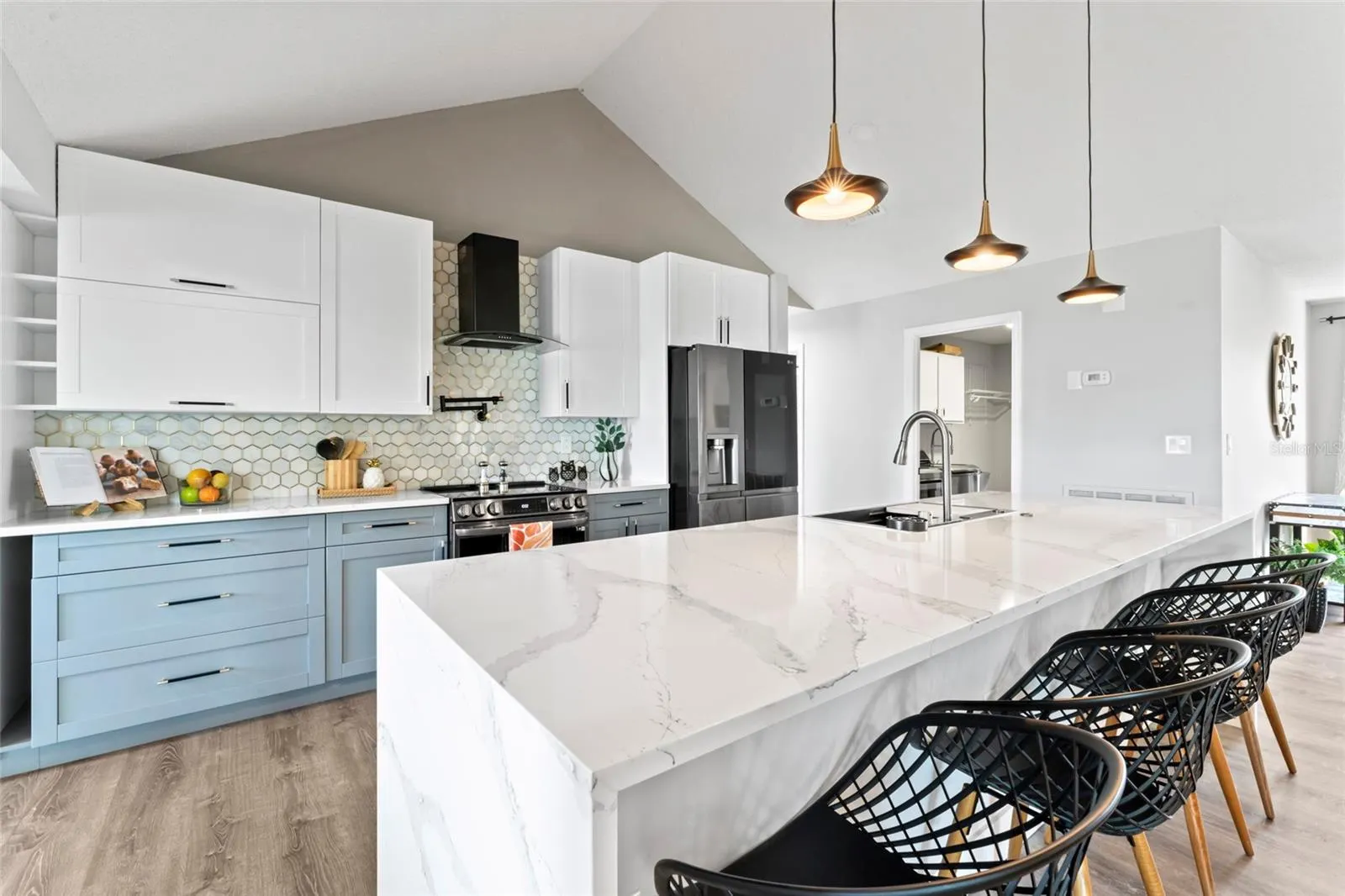 1526 FORT DUQUESNA DR