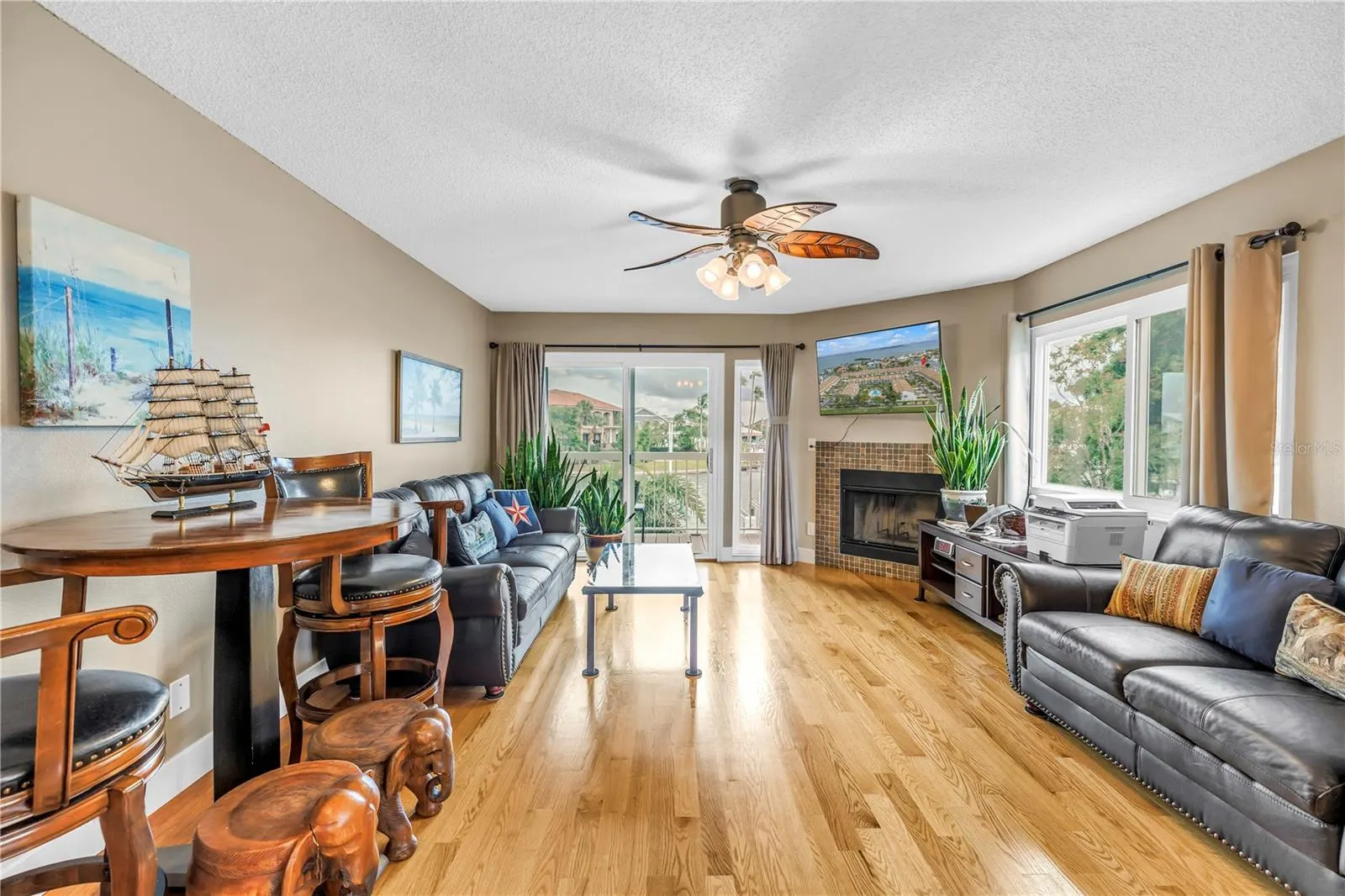 367 MADEIRA CIR