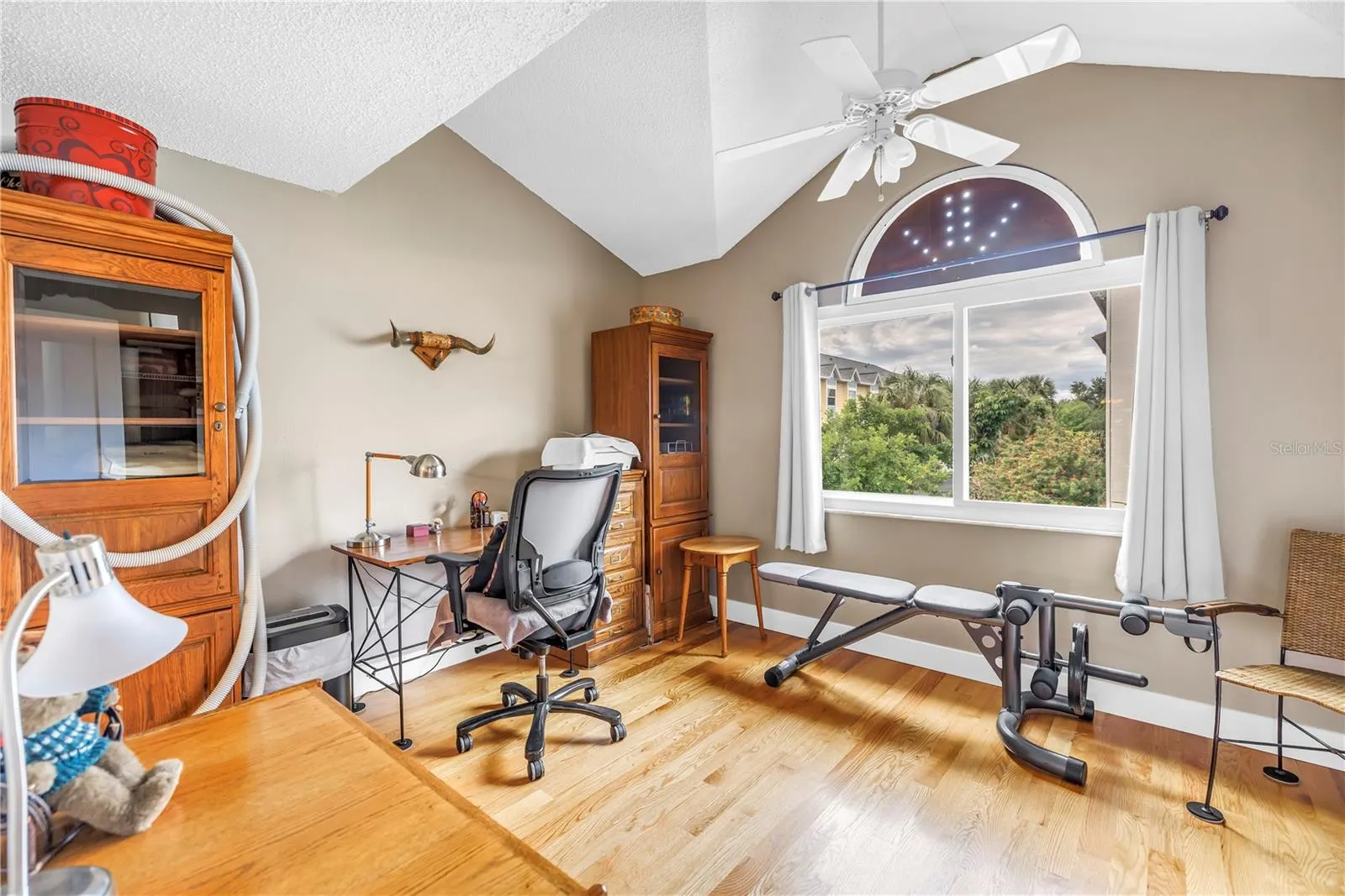 367 MADEIRA CIR