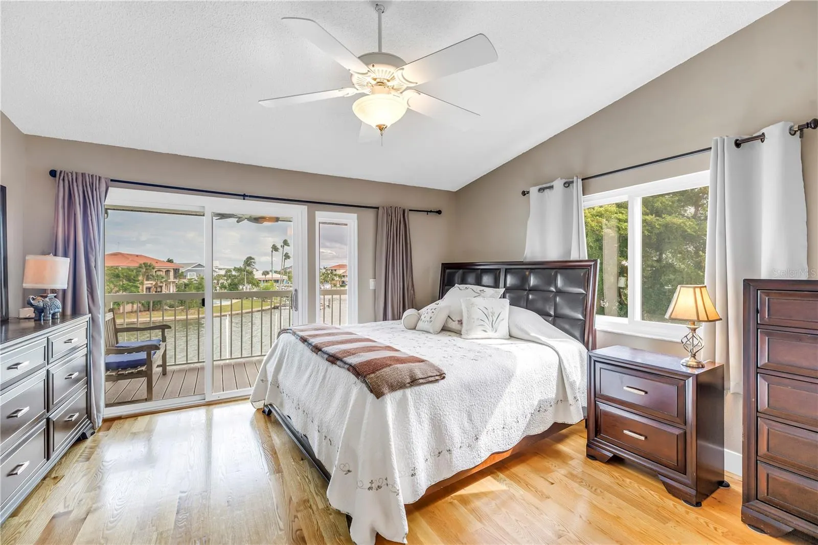 367 MADEIRA CIR