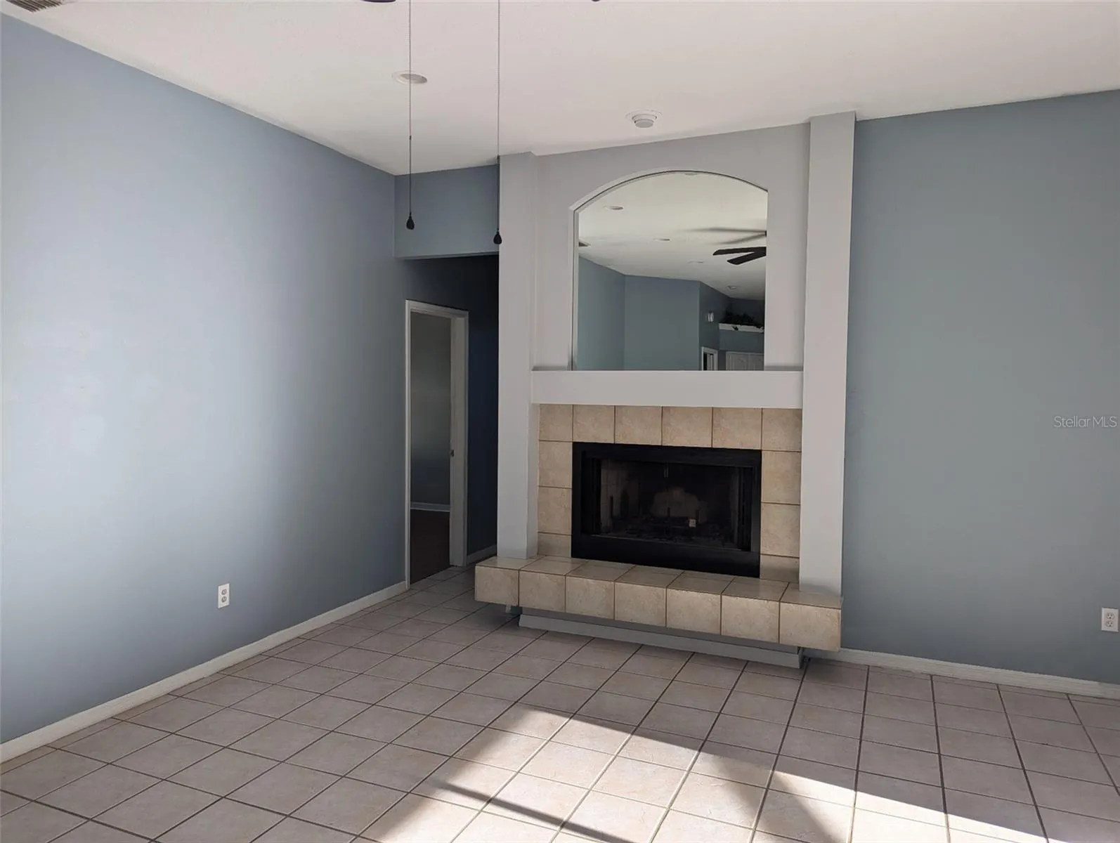 8625 CENTRE CT