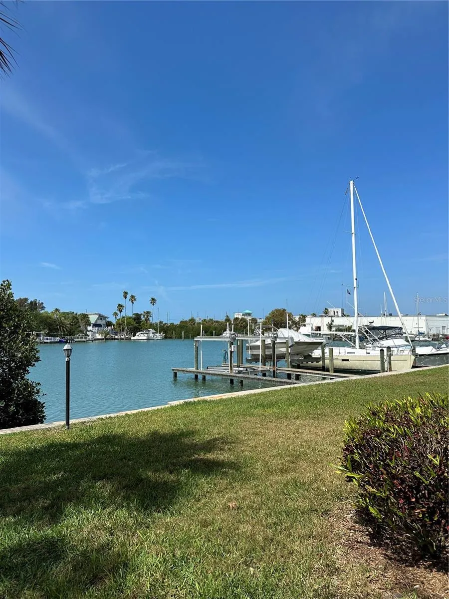 12500 CAPRI CIR N #401, #401