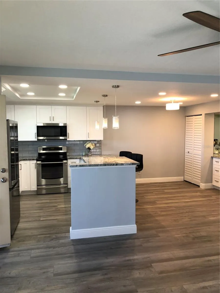 12500 CAPRI CIR N #401, #401