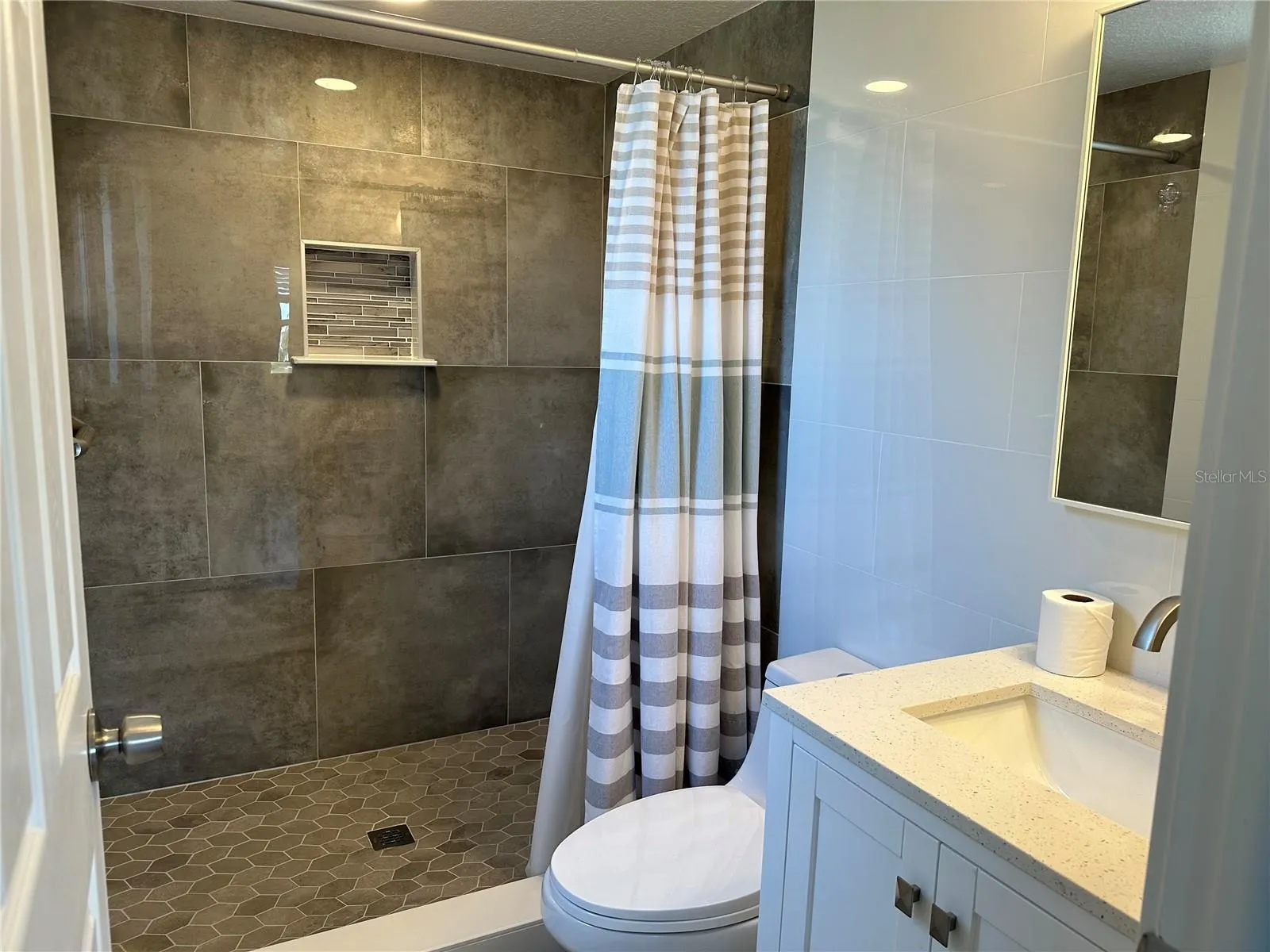 12500 CAPRI CIR N #401, #401