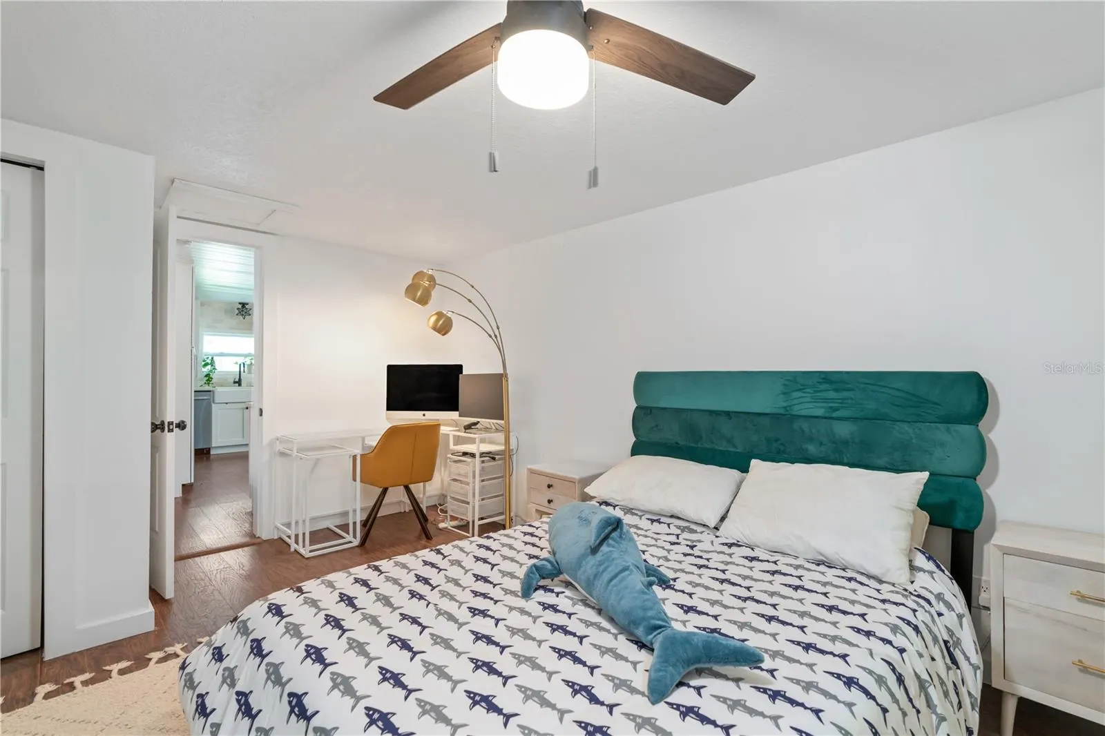 1112 W KIRBY ST